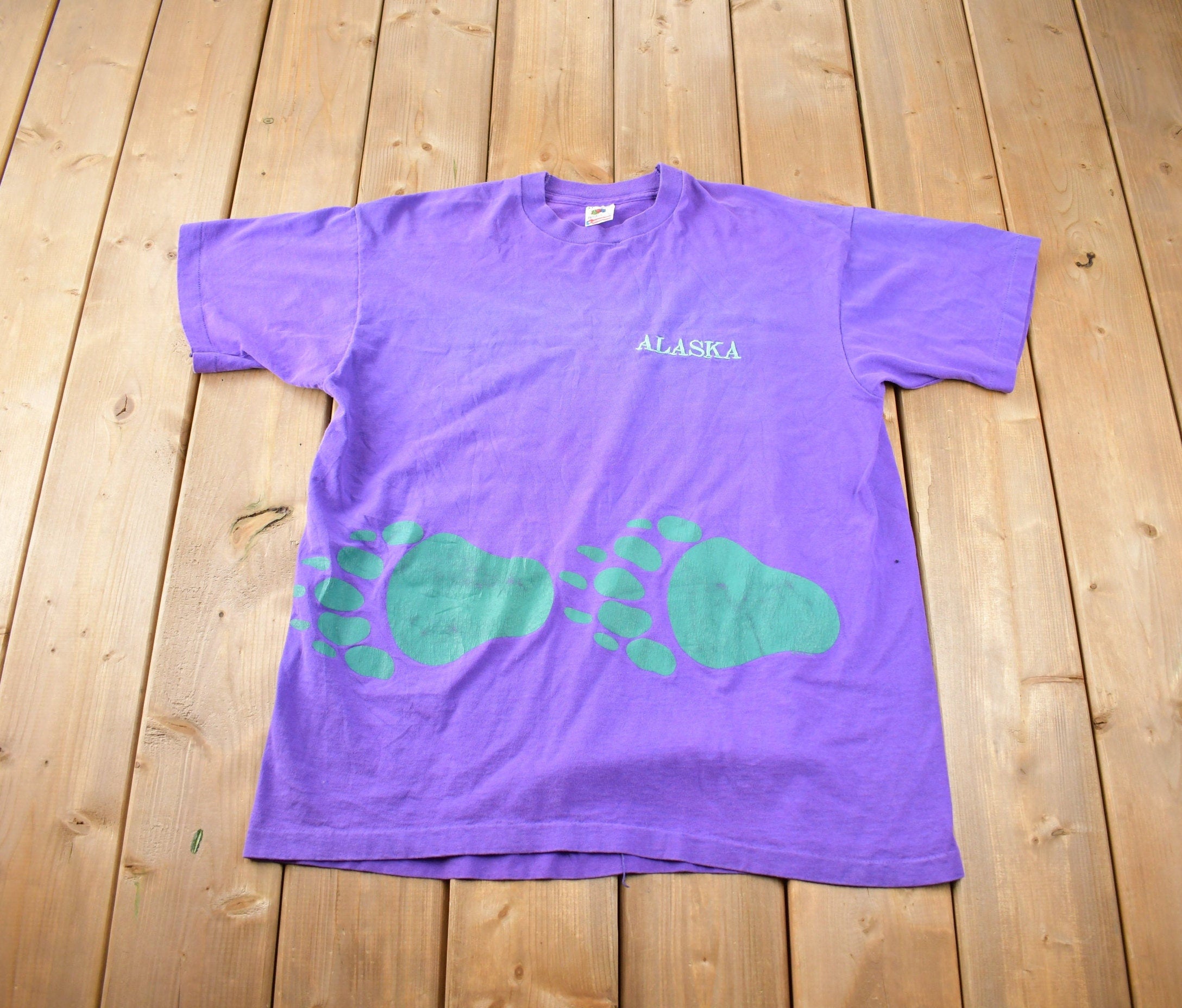 Vintage 1990s Alaska Bear Tracks Souvenir T Shirt Made In USA