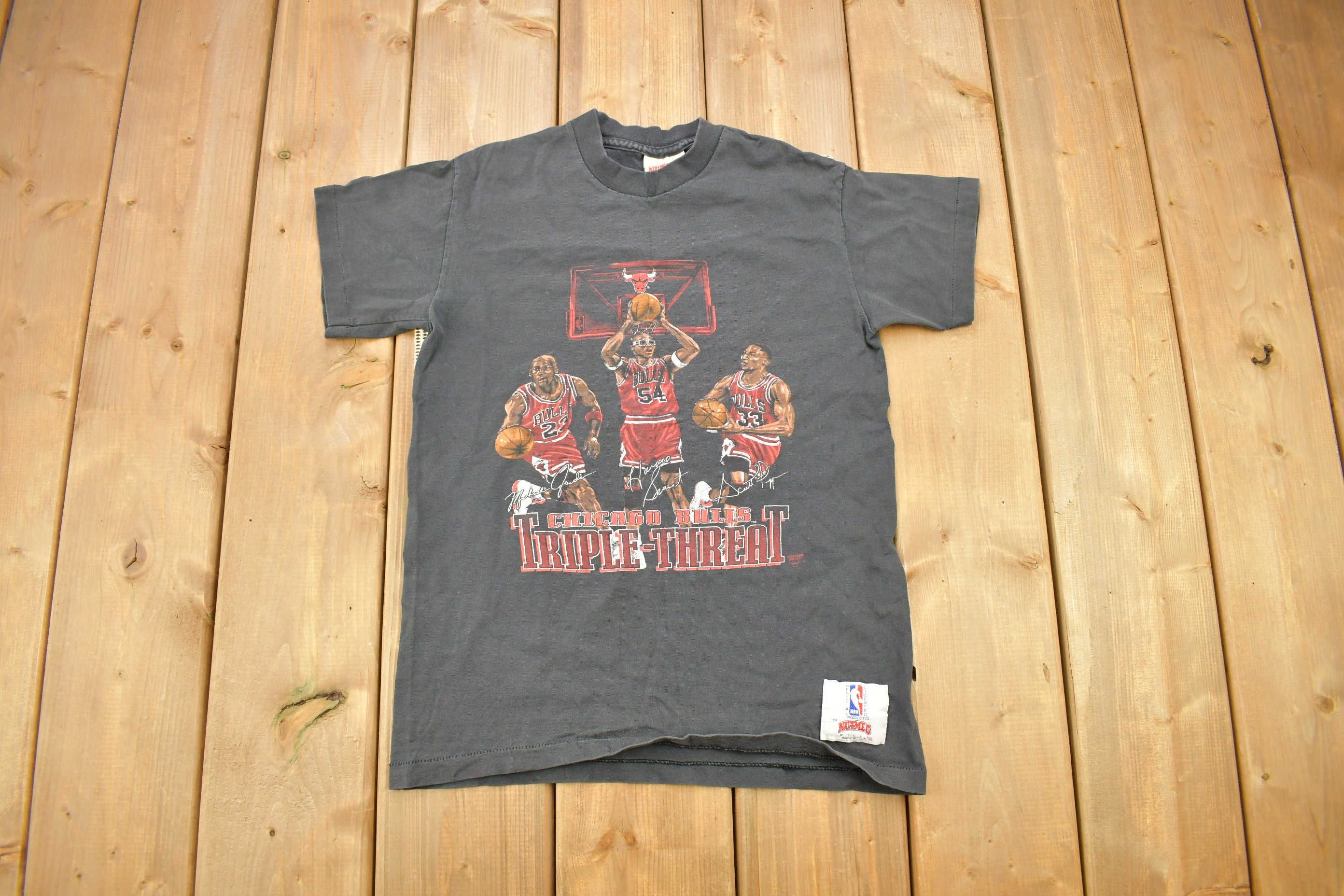 Vintage 1990s Chicago Bulls NBA Triple Threat Jordan Rodman Pippen Graphic T-Shirt