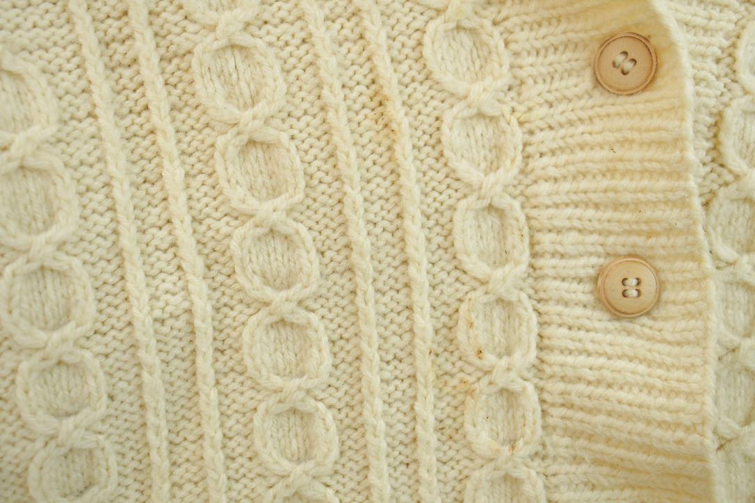 Vintage 1990s 100% Wool Cable Knit Cardigan Sweater / Vintage Cardigan / Button Up / Heavy Weight / Collared Knit