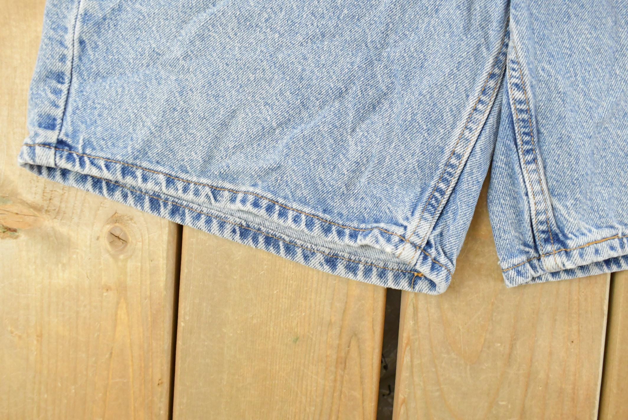 Vintage 1990s Levi's 550 Relaxed Denim Jean Shorts Men's 33