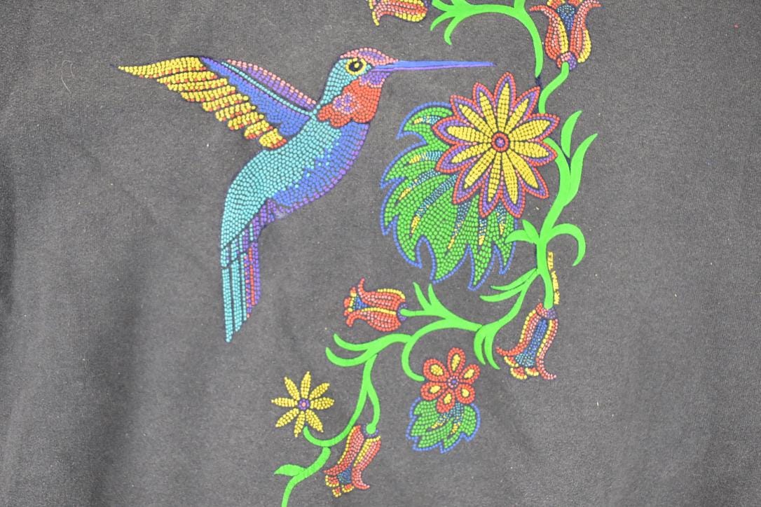 Vintage 1990s Cute Hummingbird Floral Embroidered Crewneck Sweatshirt Men's L