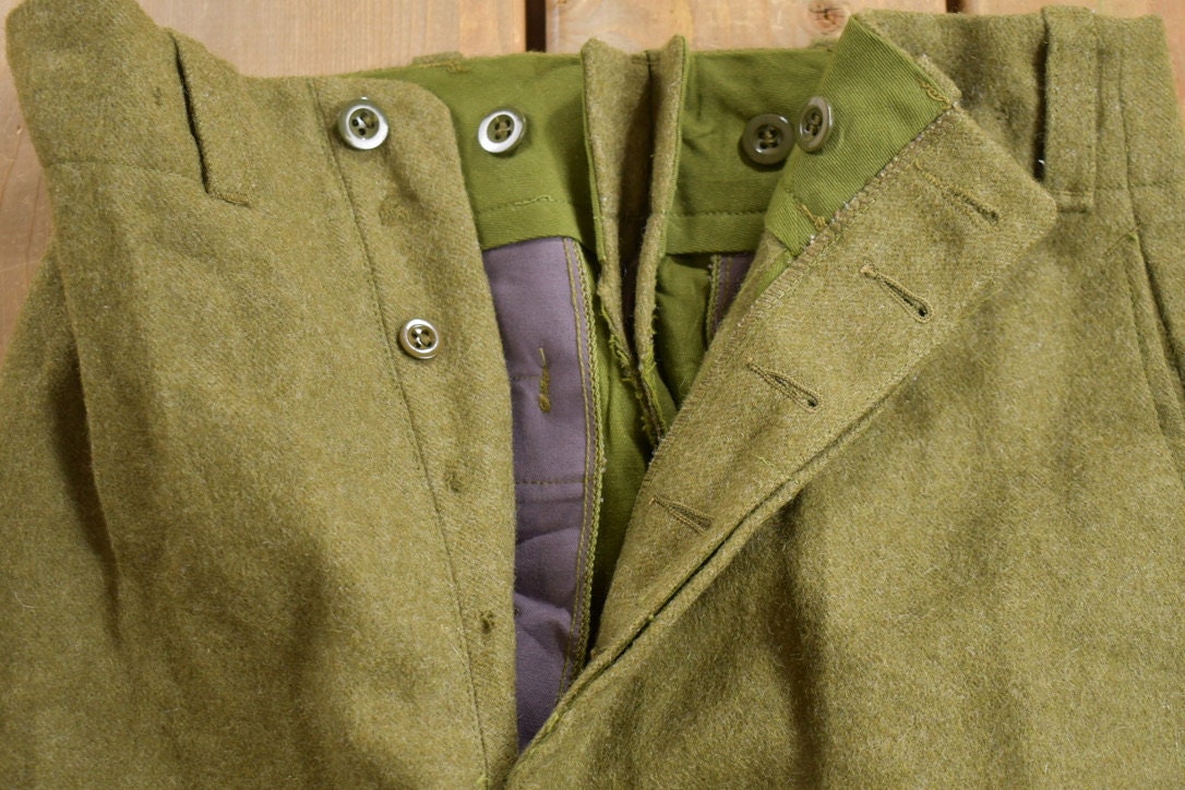 Vintage 1960s Army Pleated Cargo Pants Size 29 x 30