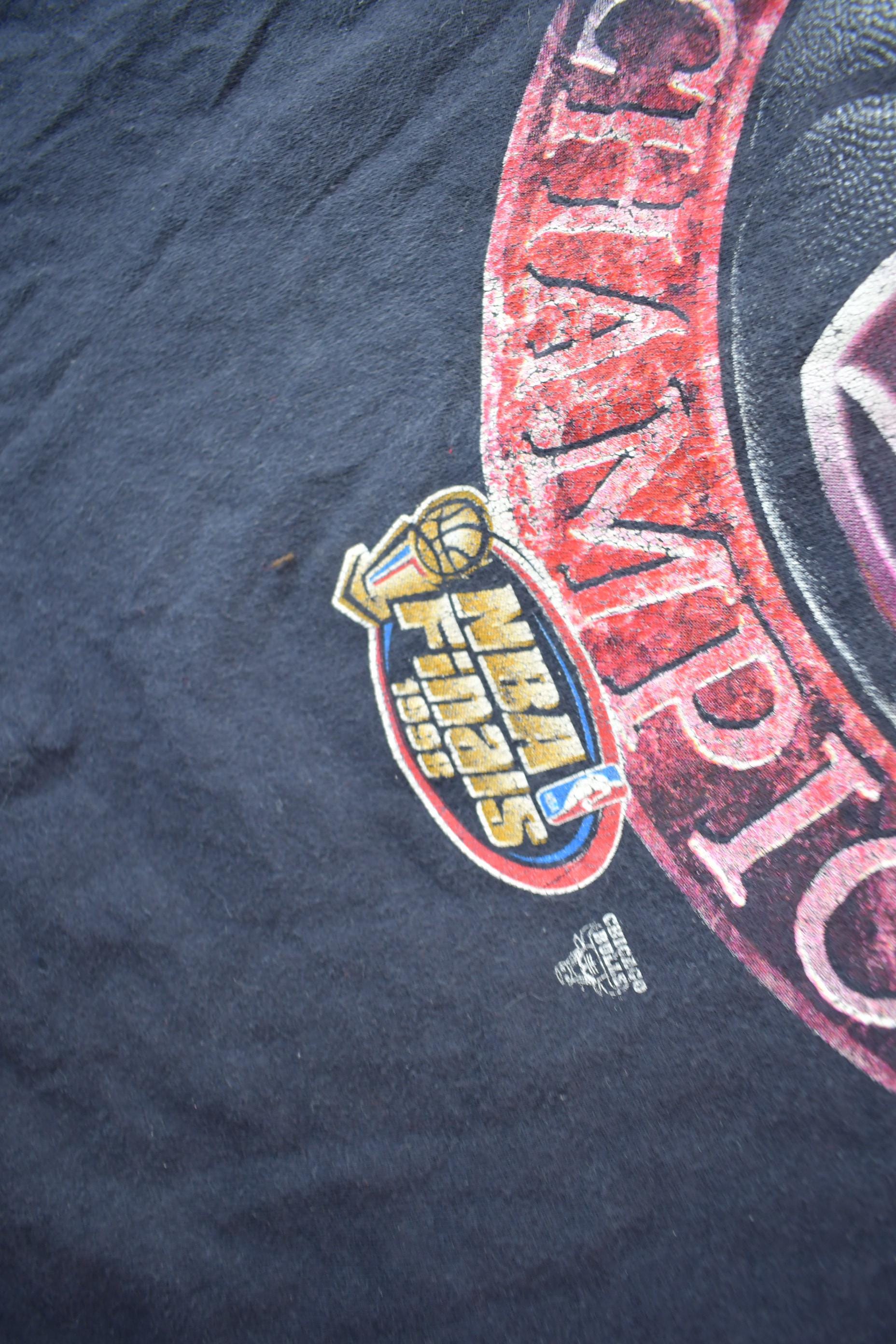 Vintage 1998 NBA Chicago Bulls Champions Graphic T-Shirt