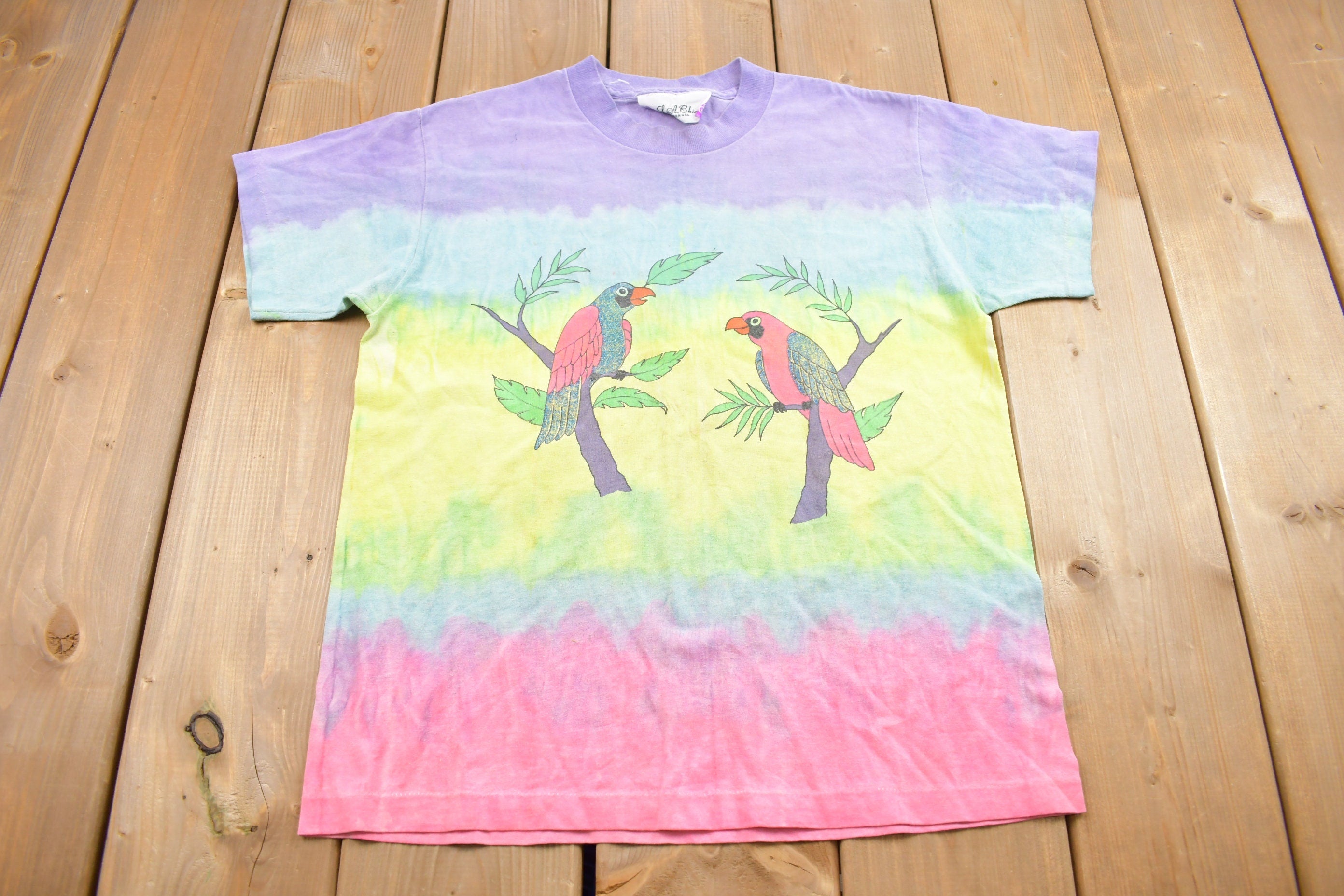 Vintage 1990s Tie Dye Parrot Birds Graphic T Shirt