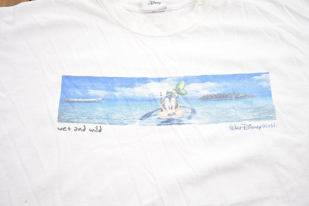 Vintage 1990s Walt Disney World Wet & Wild Graphic T-Shirt