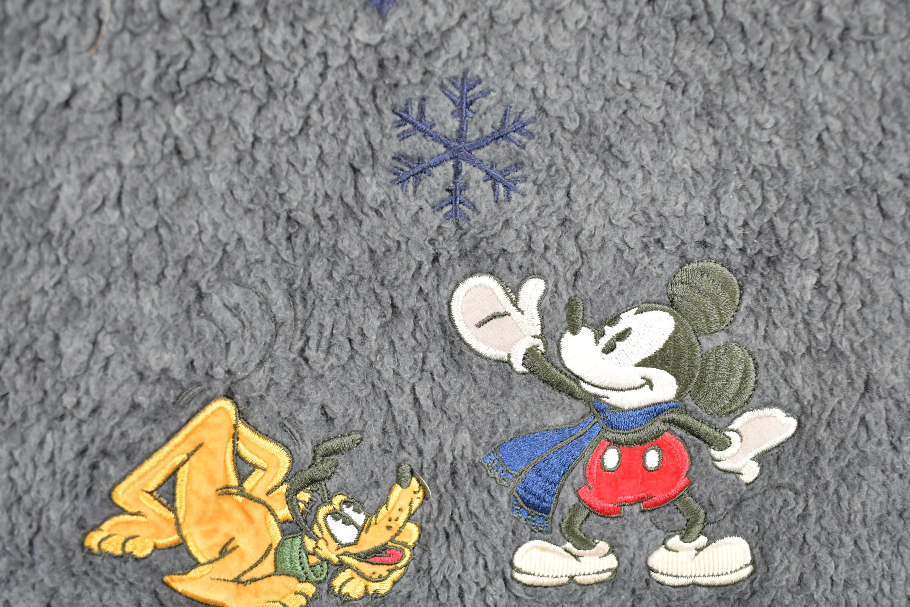 Vintage 1990s Mickey Mouse Disney Adventure Ahead Fleece Outdoorsman Sweater Men's L