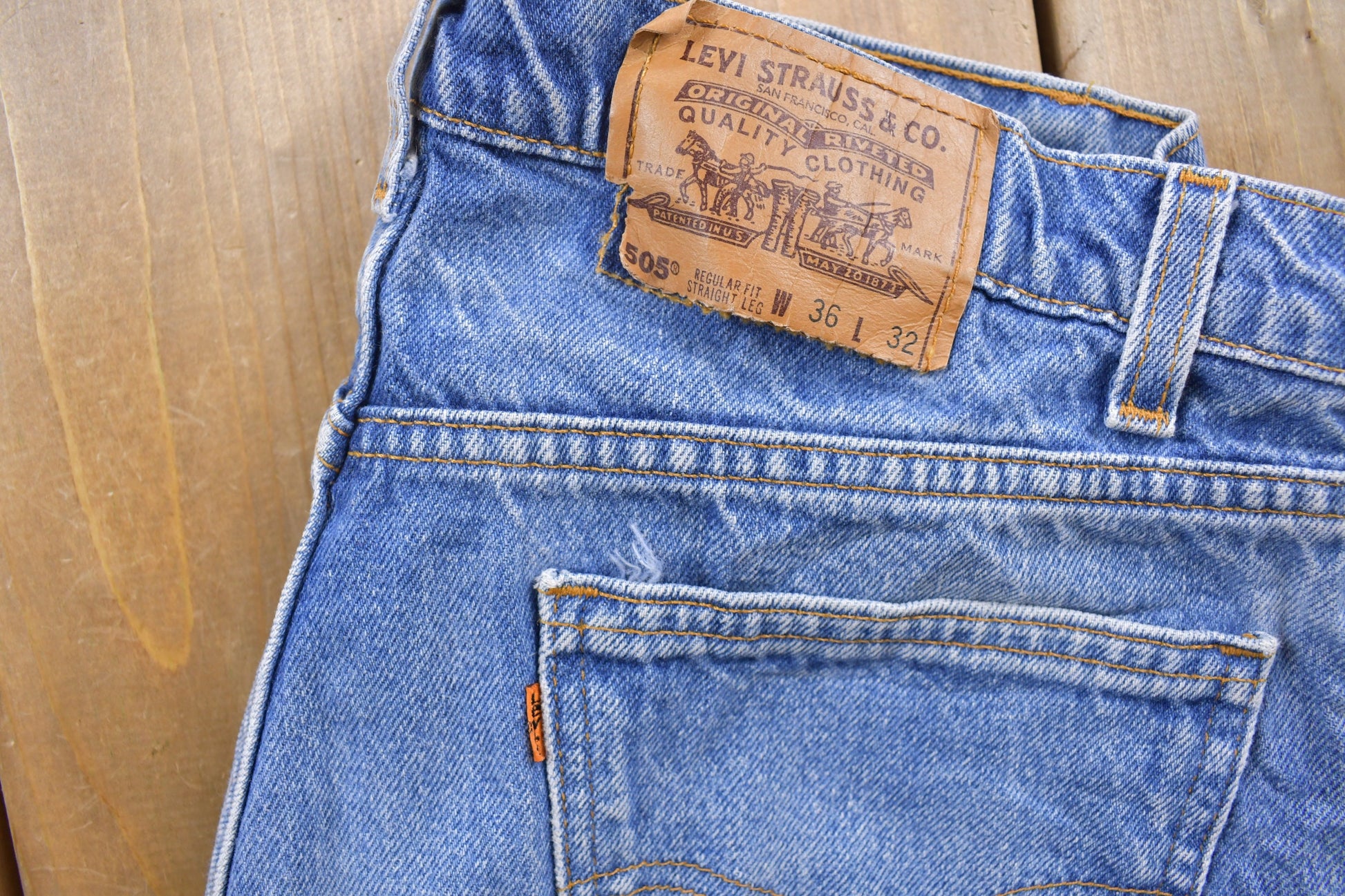 Vintage 1980s Levi's 505 Orange Tab Jeans Size 34 x 31