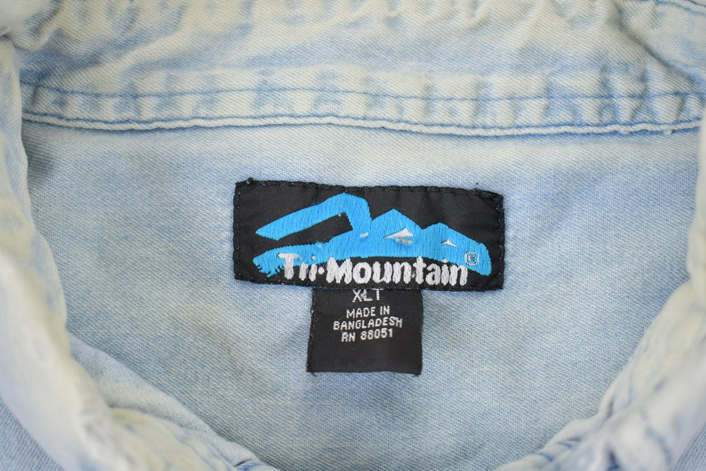 Vintage 1990s Tri-Mountain Nestle Embroidered Button Up Shirt