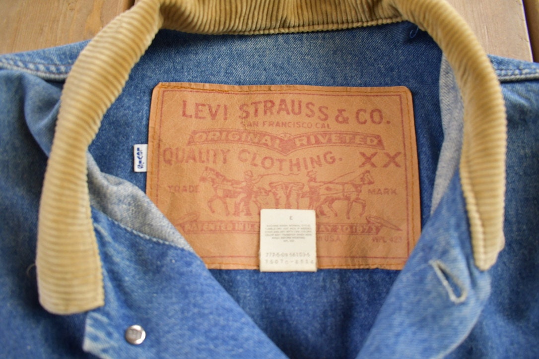 Vintage 1970s Levis Womens Long Jean Jacket Made In USA Size L