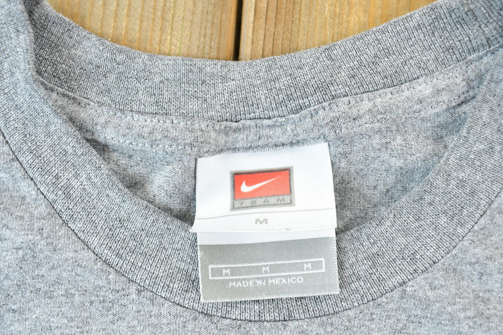 Vintage 1990s Team Nike Michigan Graphic T-Shirt