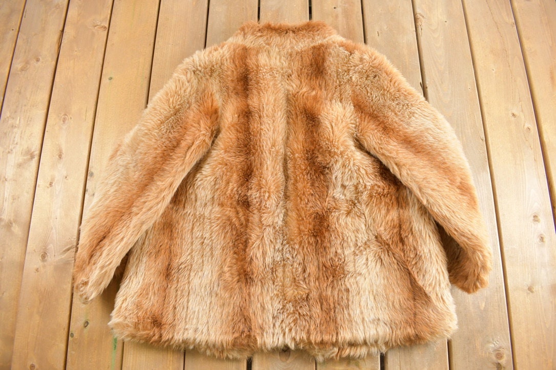 Vintage 1970s Lykafur Made Exclusively for Priscilla Modes Faux Fur Coat / Red Fox / True Vintage / Fur Jacket / Made in Scotland