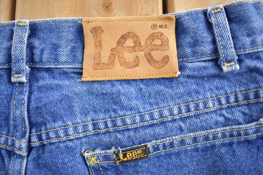 Vintage 1990s Lee Denim Jean Shorts Size 32x9