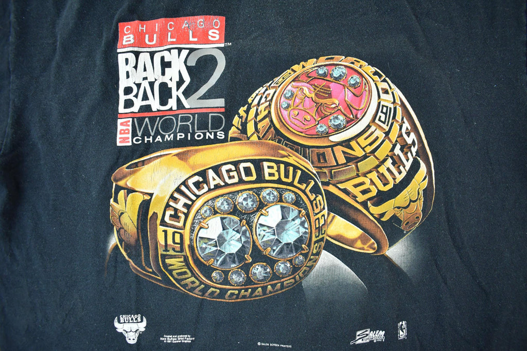 Vintage 1992 Chicago Bulls NBA World Champions Graphic T-Shirt