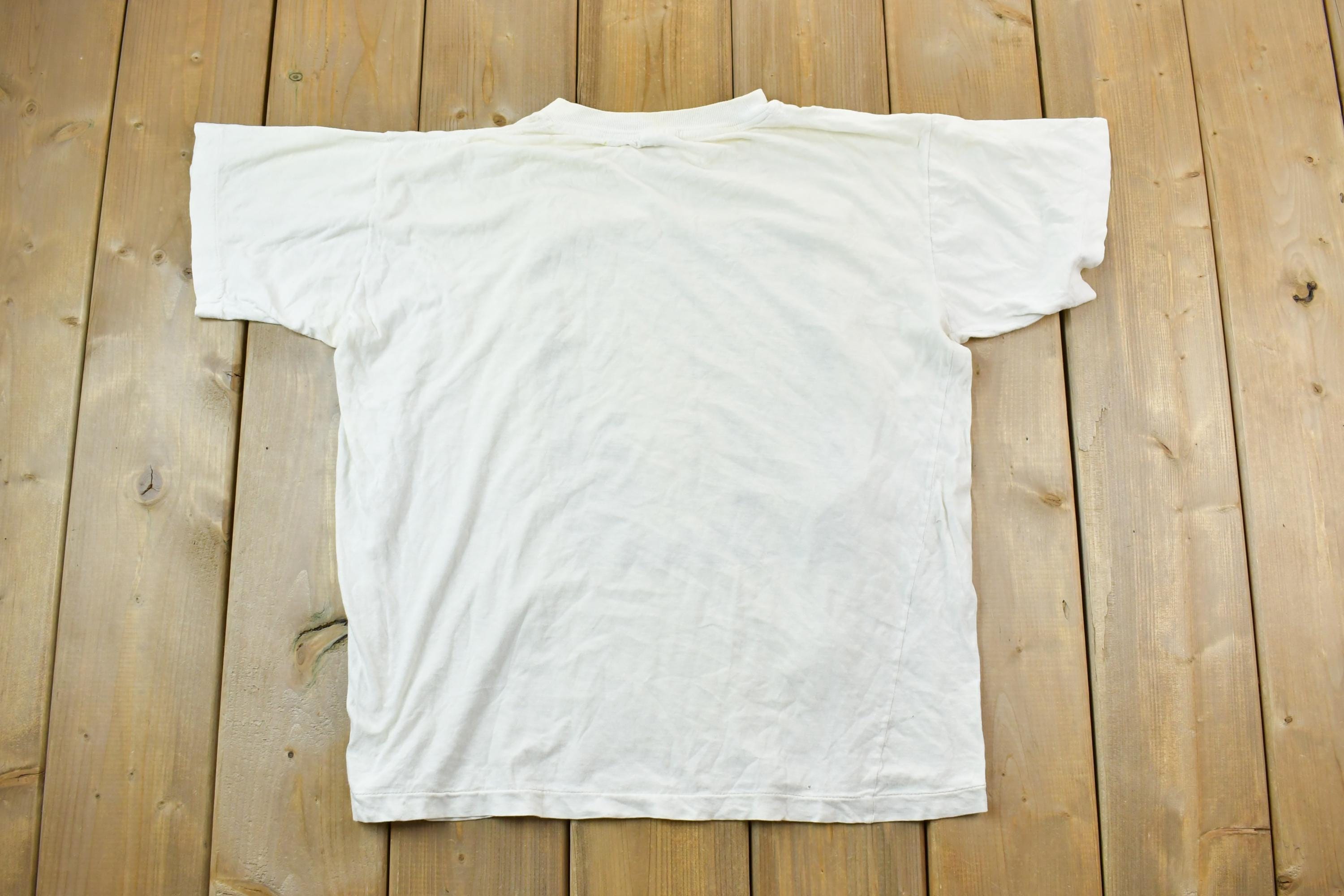 Vintage 1990s David And Mona Graphic Art T-Shirt