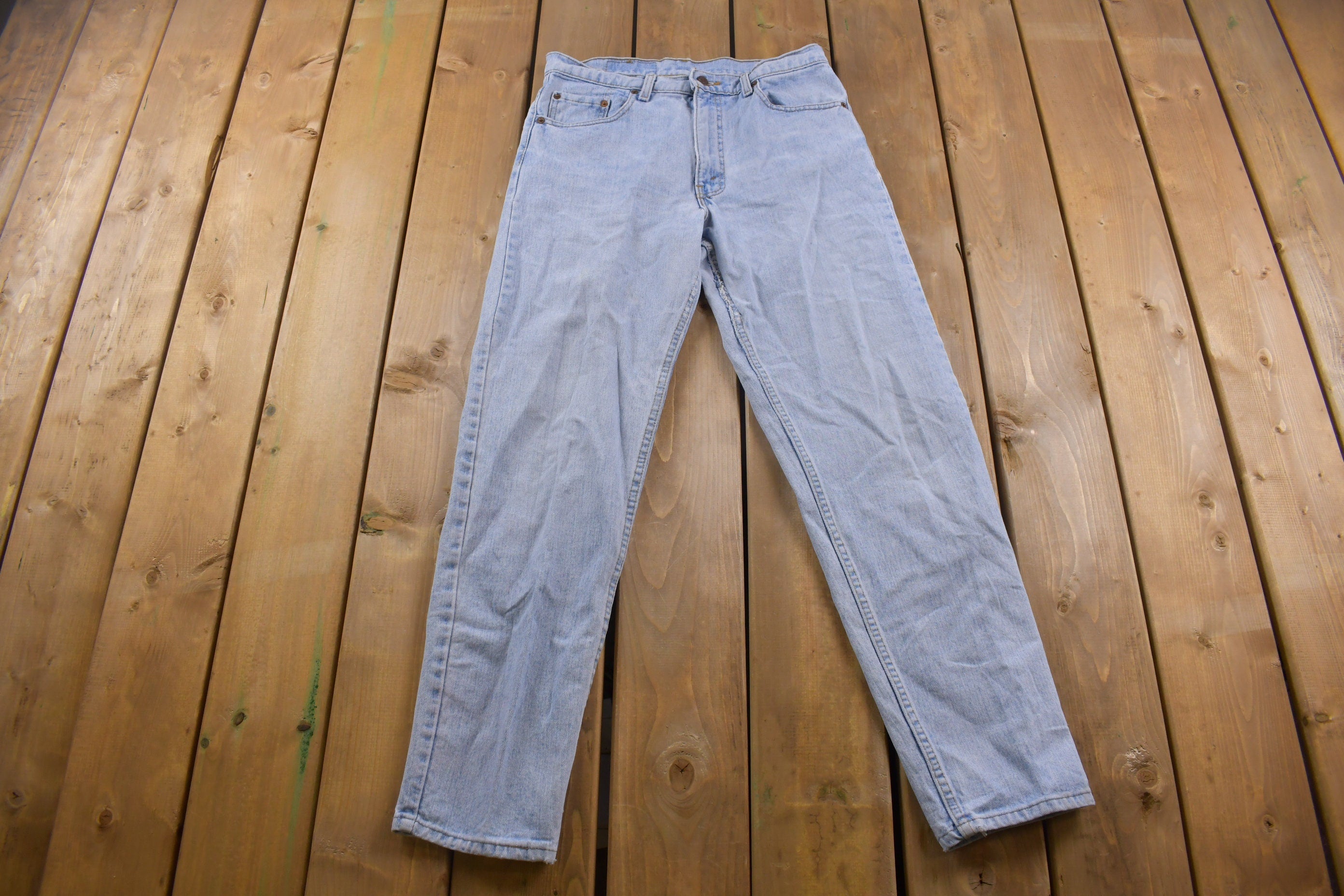 Vintage 1990s Levi's 550 Red Tab Jeans Size 32 x 31