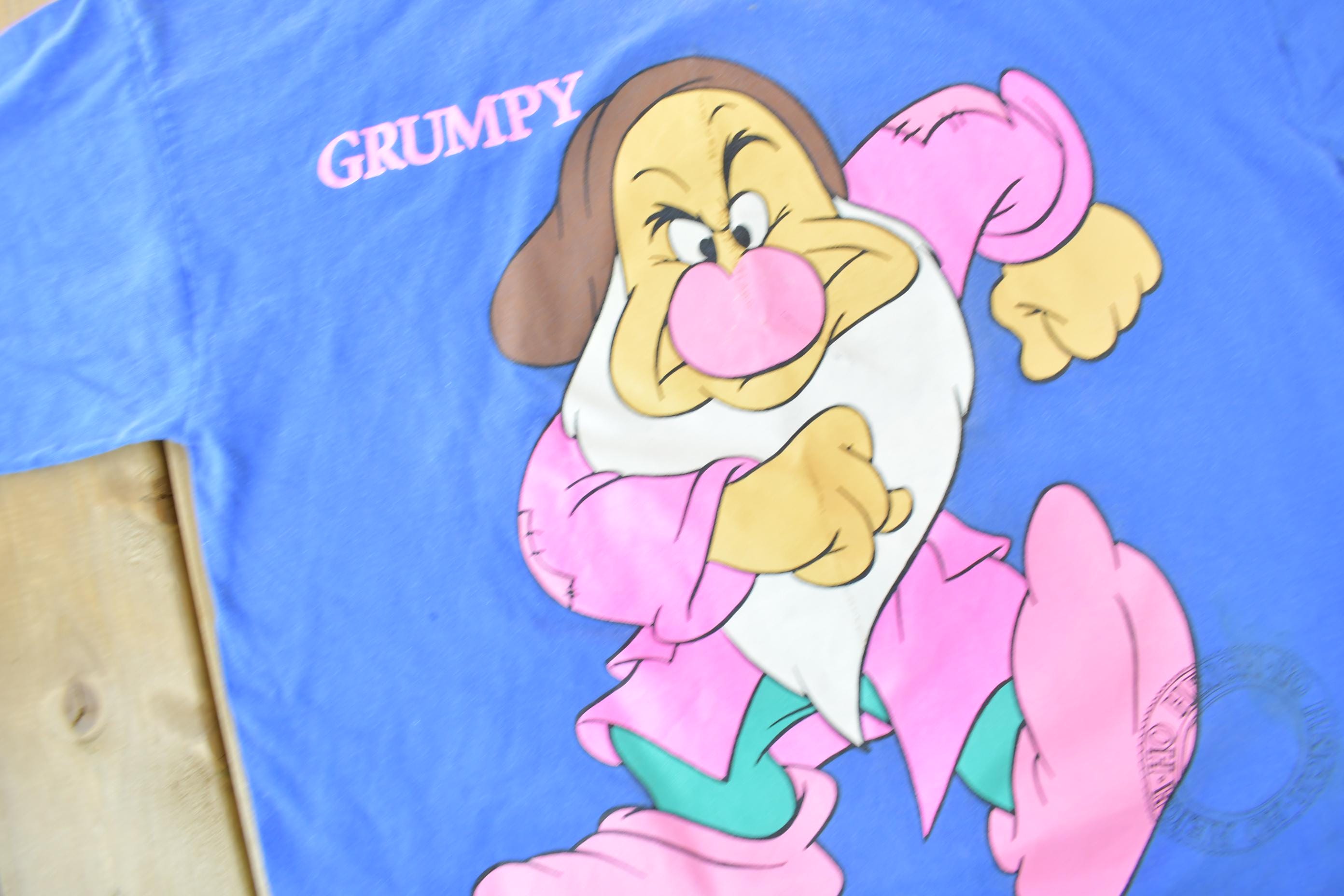 Vintage 1990s The Disney Store Grumpy Seven Dwarves Graphic T-Shirt