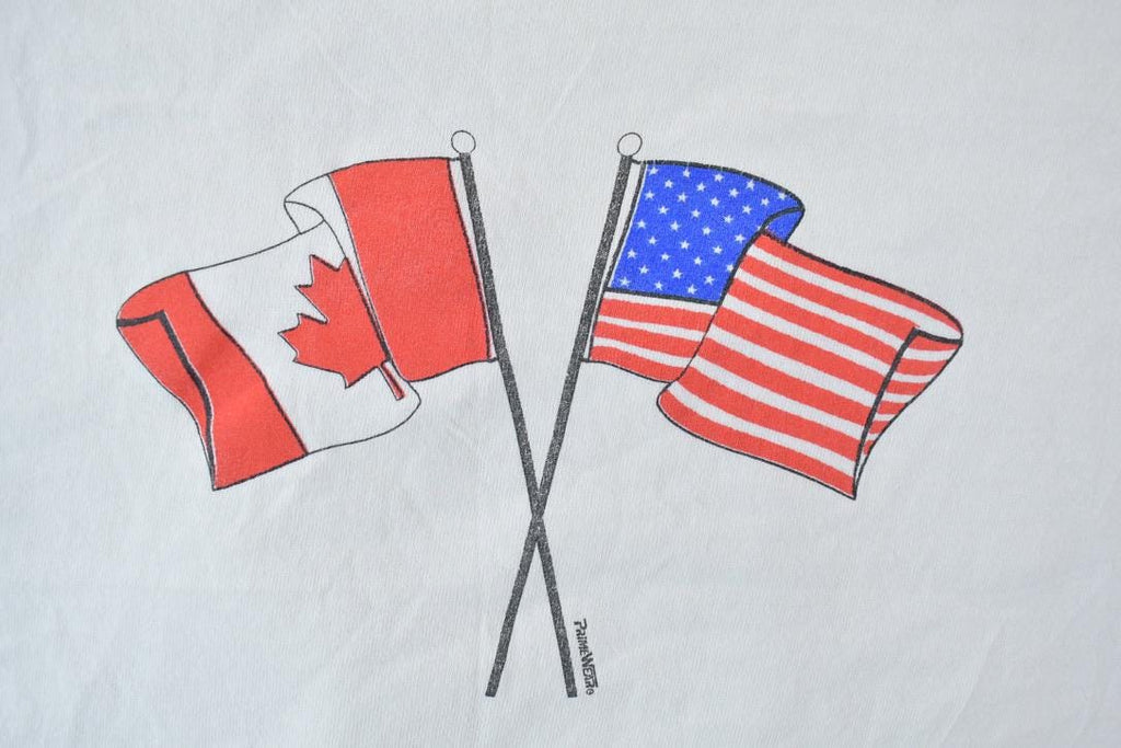 Vintage 1990s Canada America Friends And Flags Souvenir T-Shirt