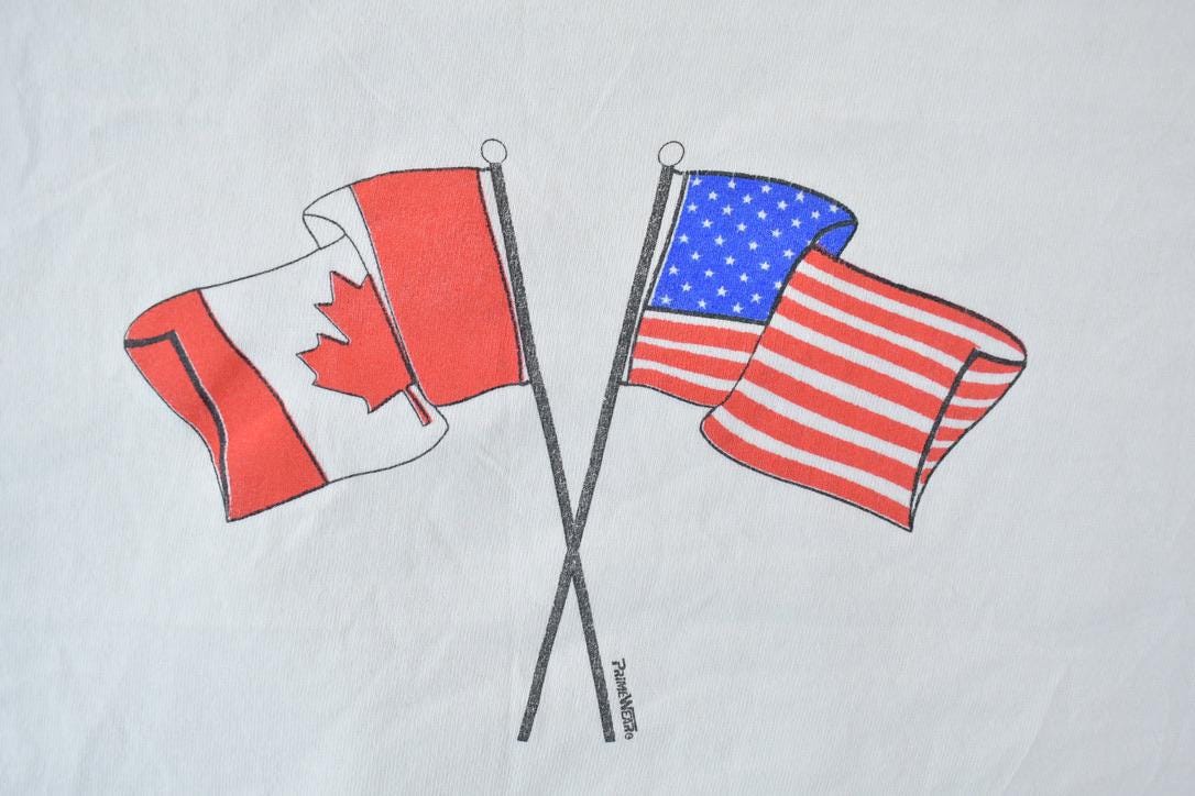 Vintage 1990s Canada America Friends And Flags Souvenir T-Shirt