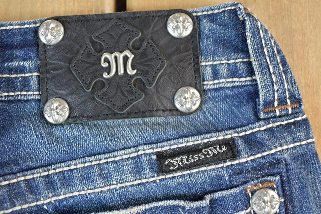 Vintage Y2K Miss Me Bedazzled Low Rise Jeans Size 26x31