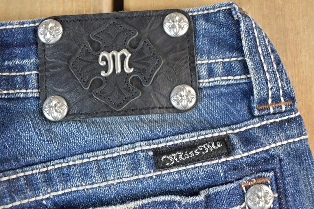 Vintage Y2K Miss Me Bedazzled Low Rise Jeans Size 26x31