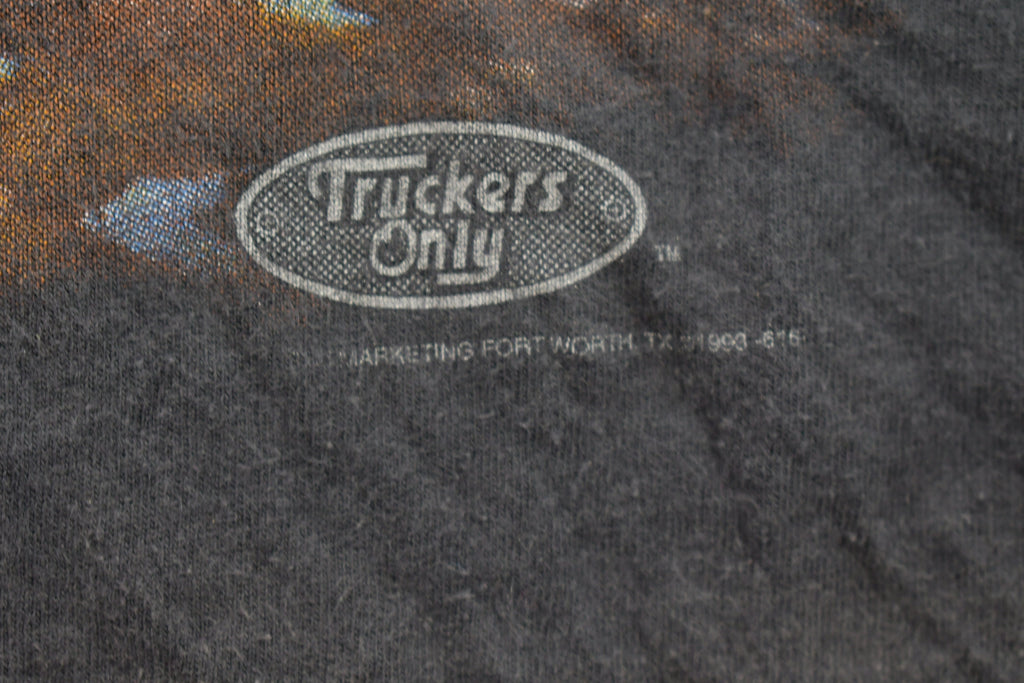 Vintage 1993 Hitchin' Post Truck Terminal 3D Emblem T-Shirt