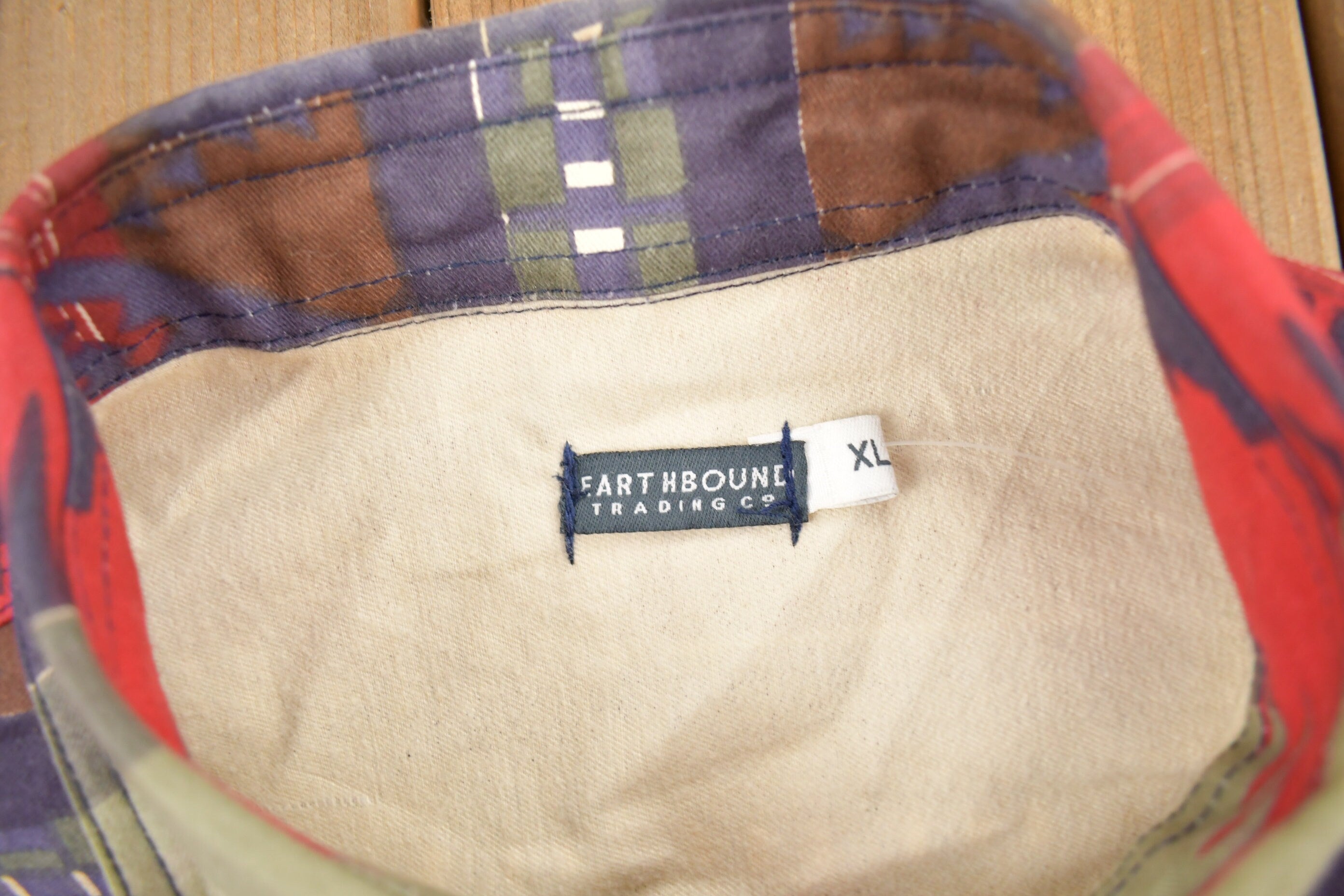 Vintage 1990s Earthbound Trading Co Aztec Pattern Button Up Shirt Heavy Weight