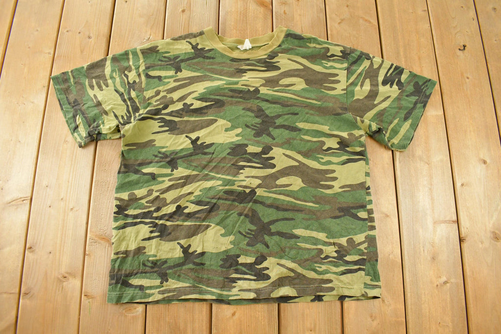 Vintage 1990s Distressed Woodland Camo T-Shirt Men's Large