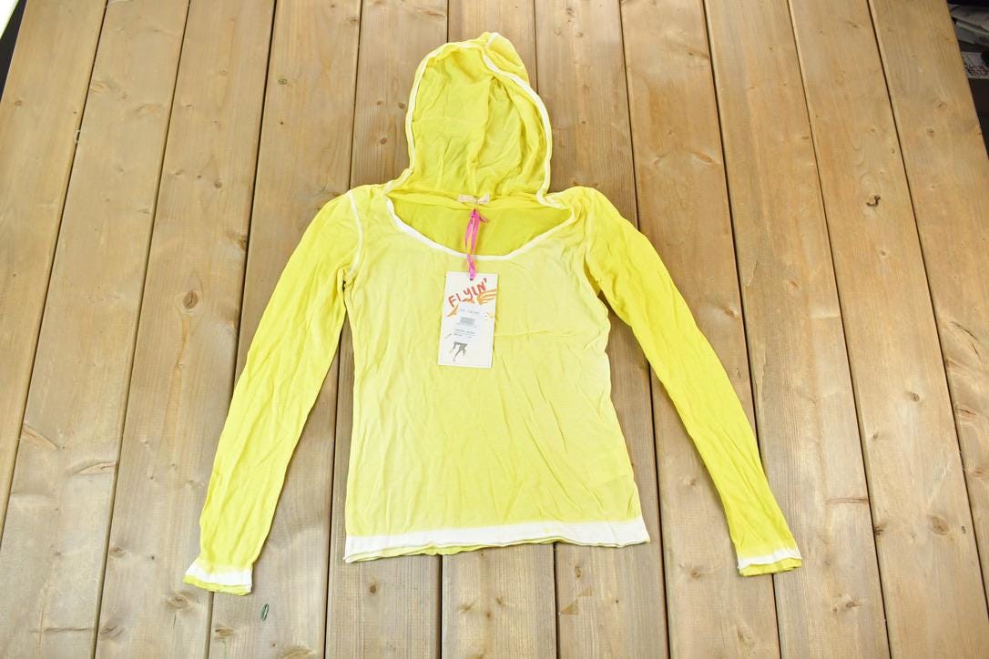 Women Vintage Vigoss Y2K Blank Yellow Hooded T-Shirt / Vigoss Grunge Skull Print / Contrast Stitch / Internet Famous Clothing / Over Dyed