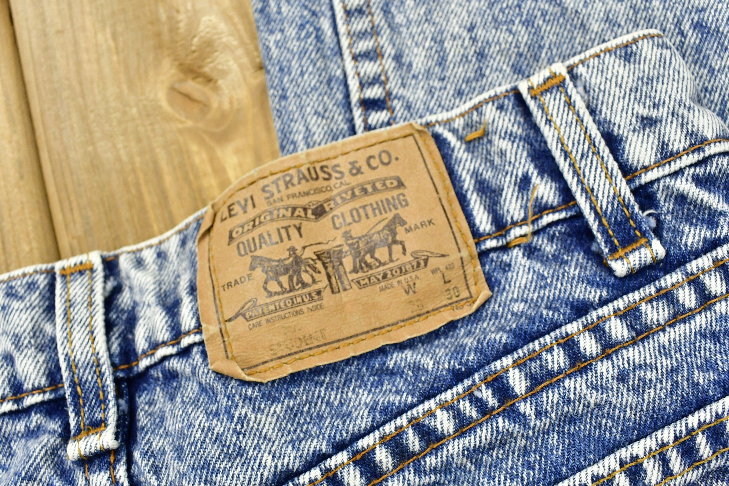Vintage 1990s Levi's 550 Orange Tab Student Jeans Size 26 x 30