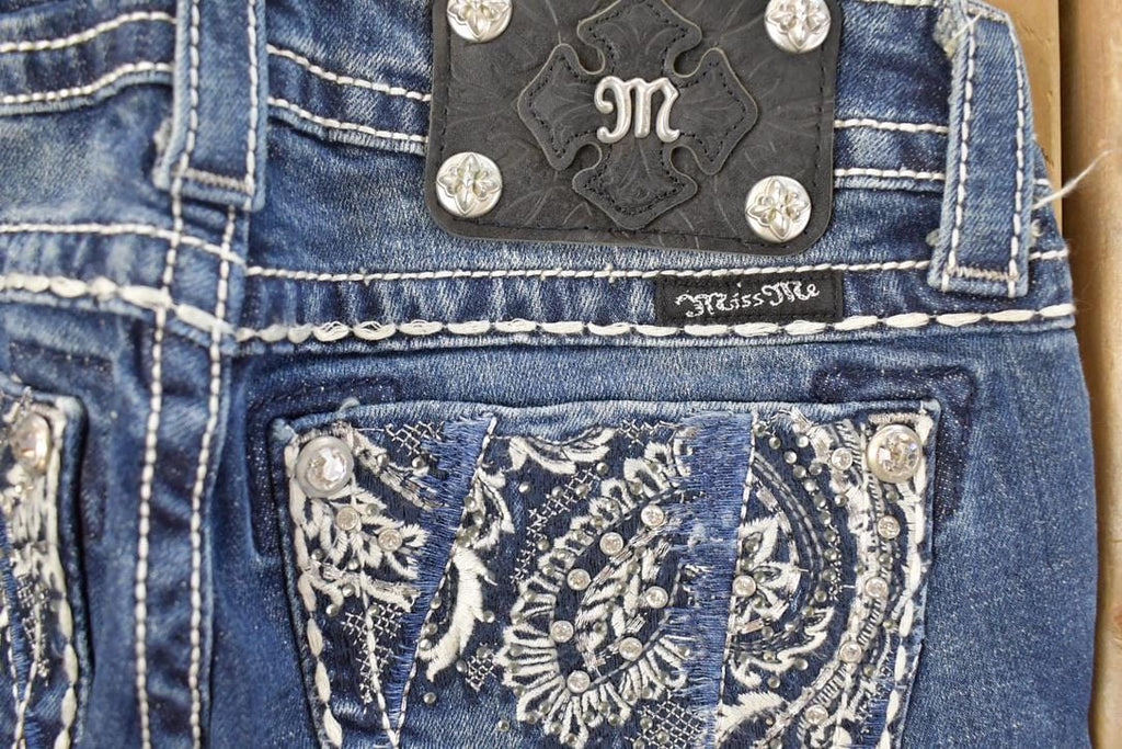 Vintage Deadstock Y2K Miss Me Bedazzled Low Rise Jeans Women's Size 26x31