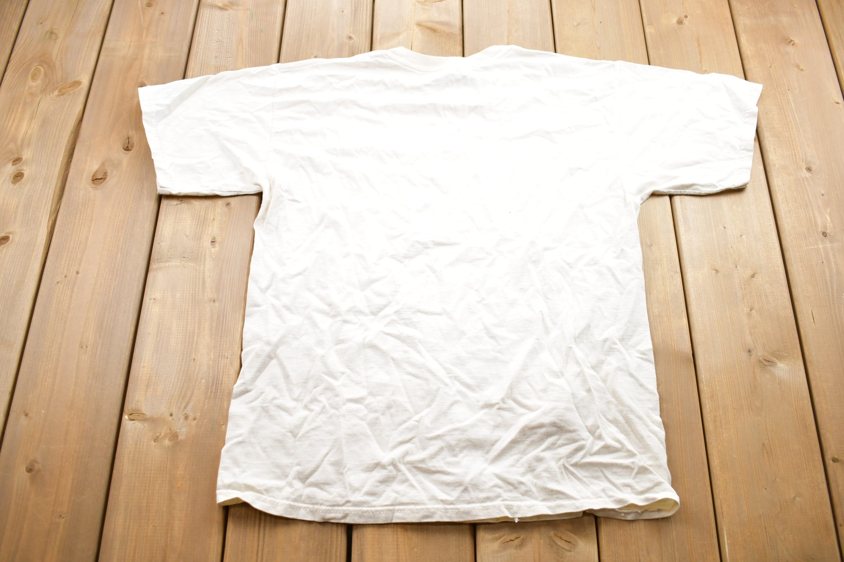 Vintage 1999 Bird Floral Graphic T-Shirt