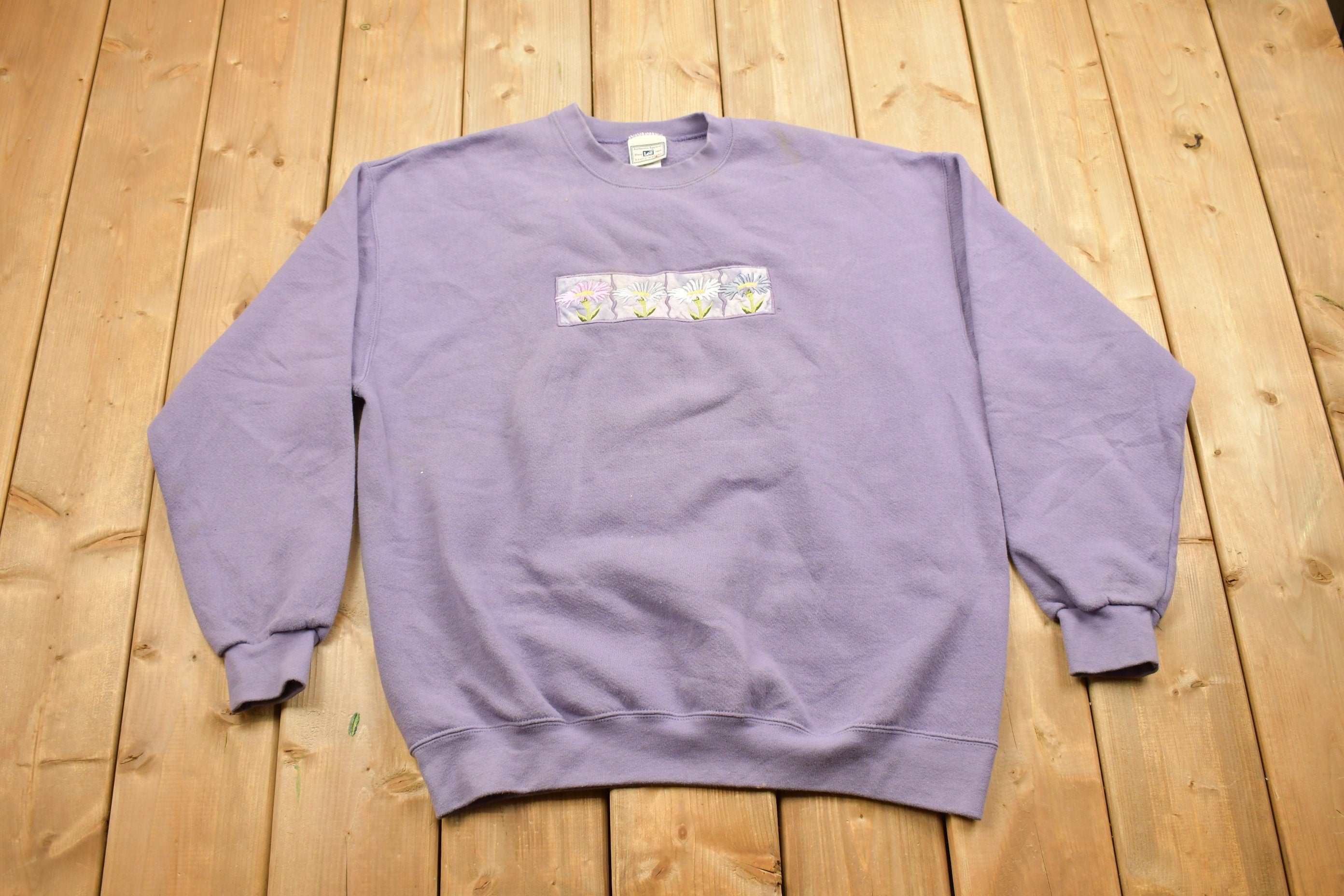 Vintage 1990s Floral Embroidered Crewneck Sweater