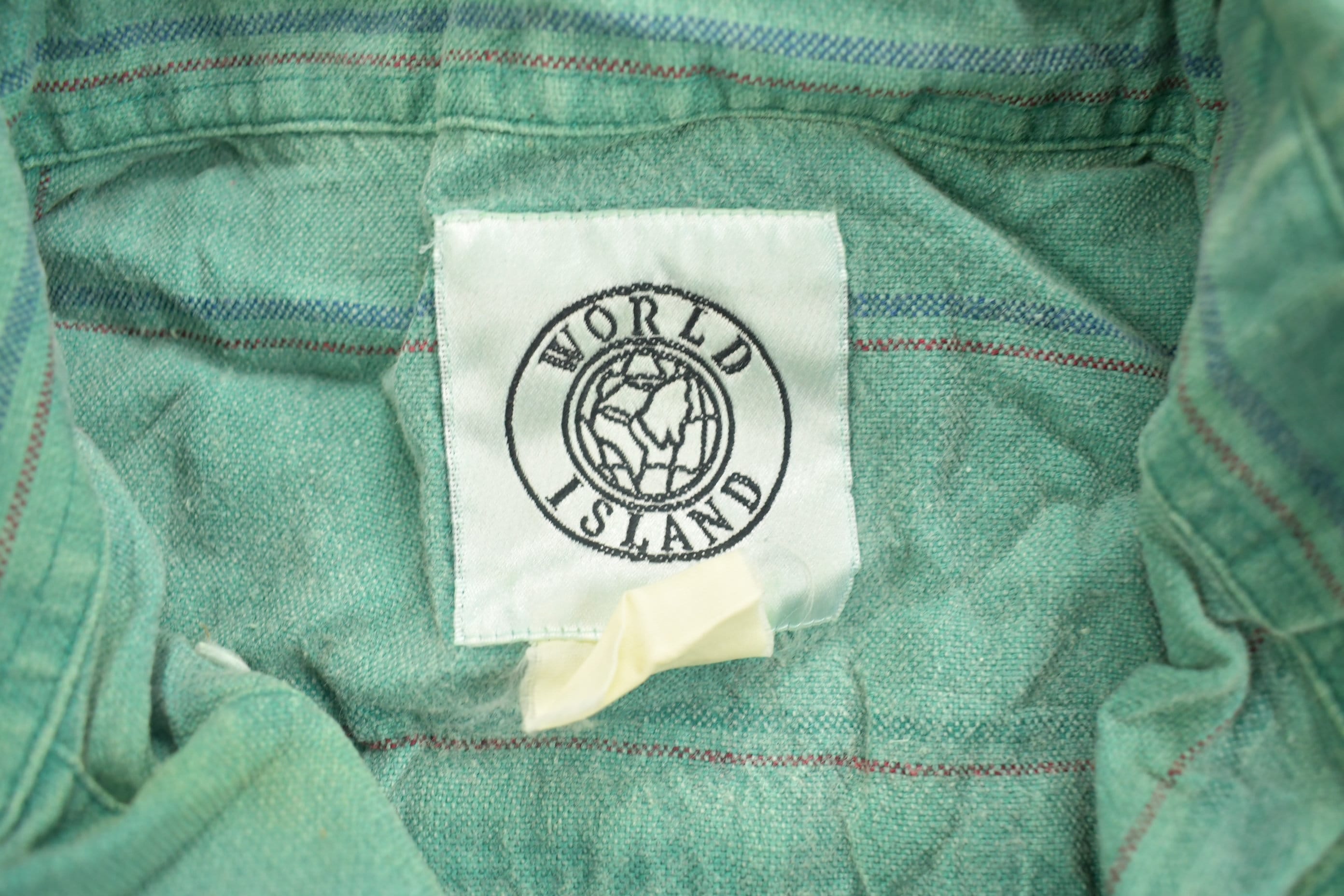 Vintage 1990s World Island Plaid Flannel Button Up Shirt