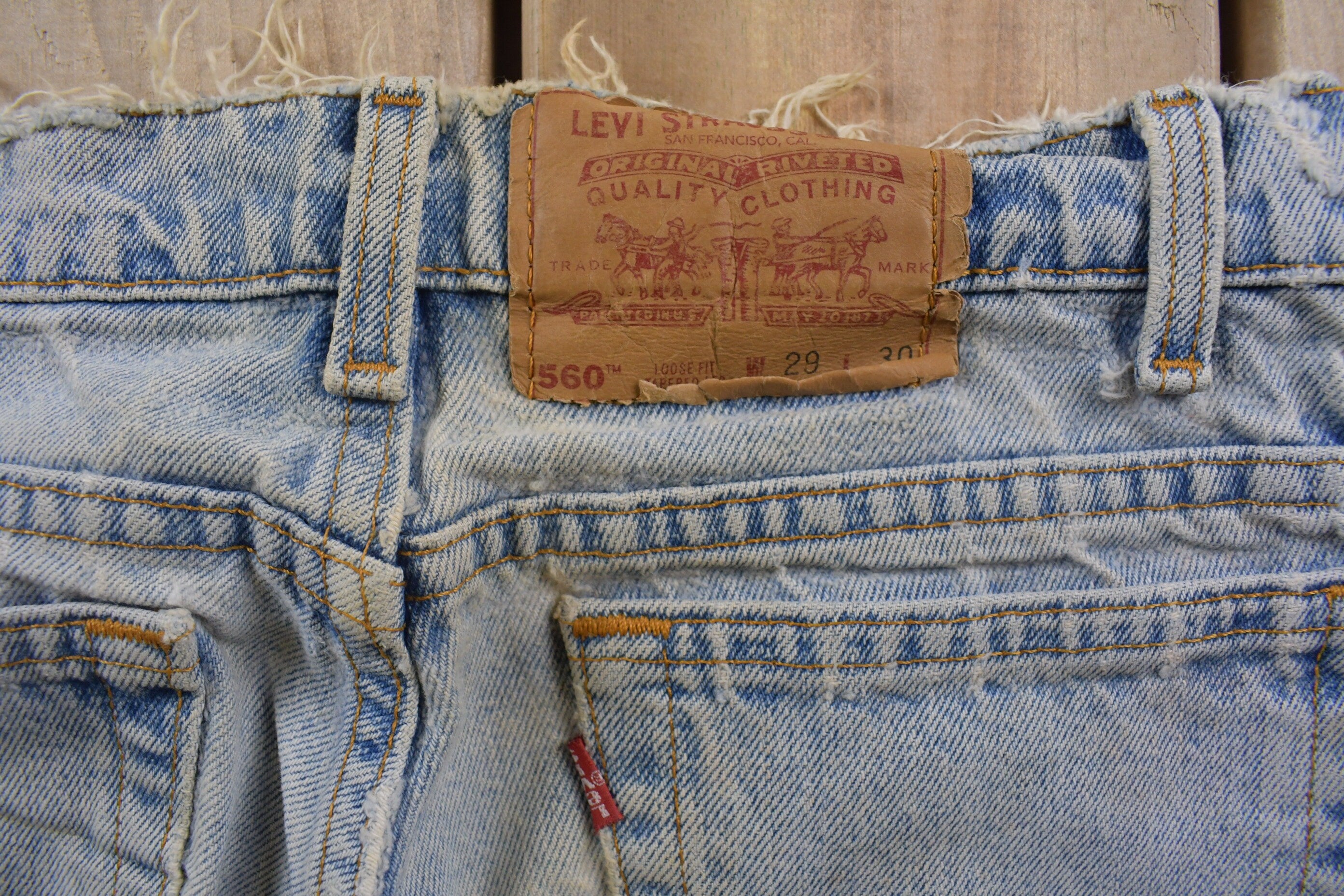 Vintage 1990s Levi's 560 Red Tab Distressed Jeans Size 28 x 29