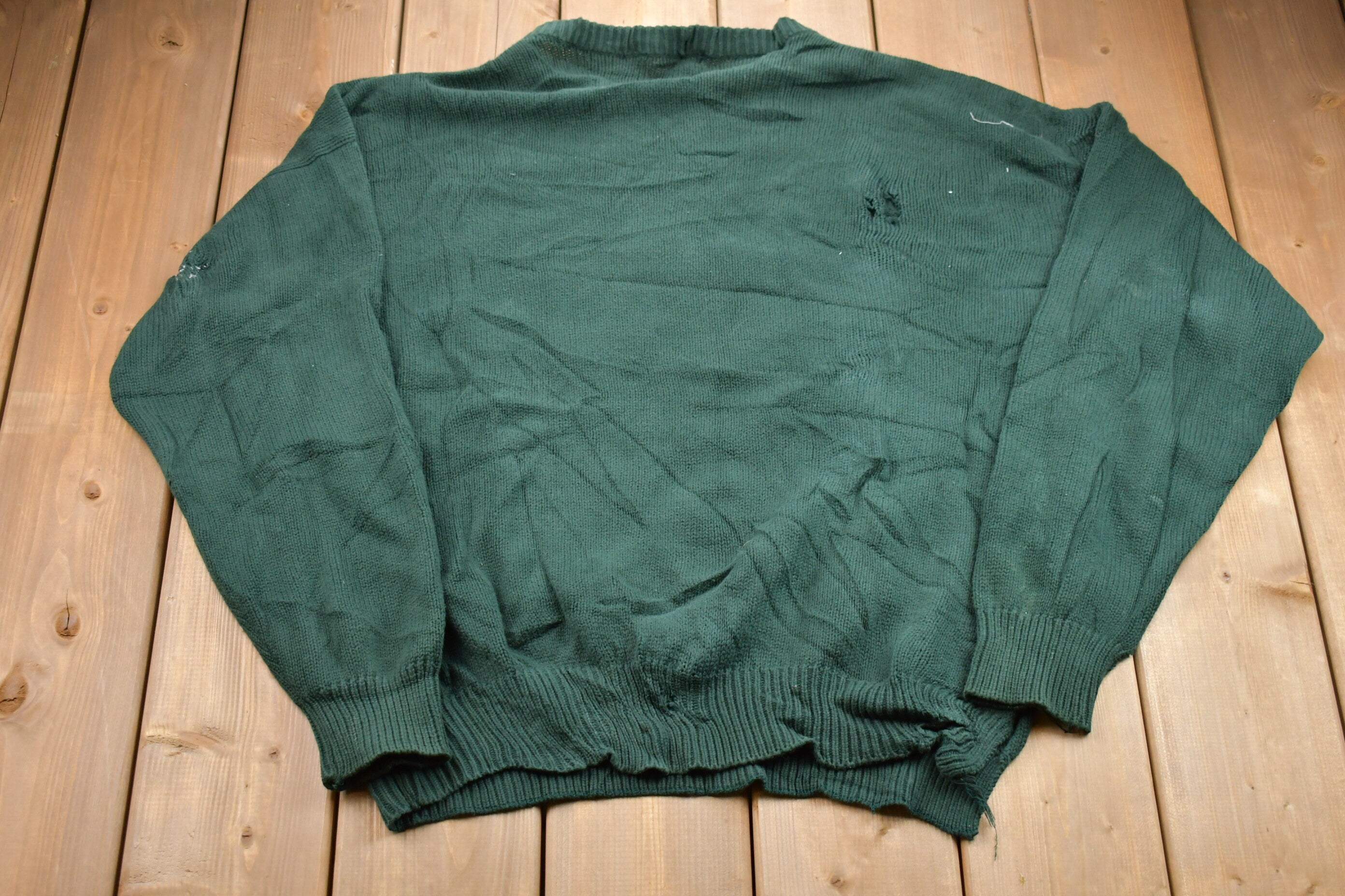 Vintage 1980s IZOD Golf Embroidered Knitted Sweater