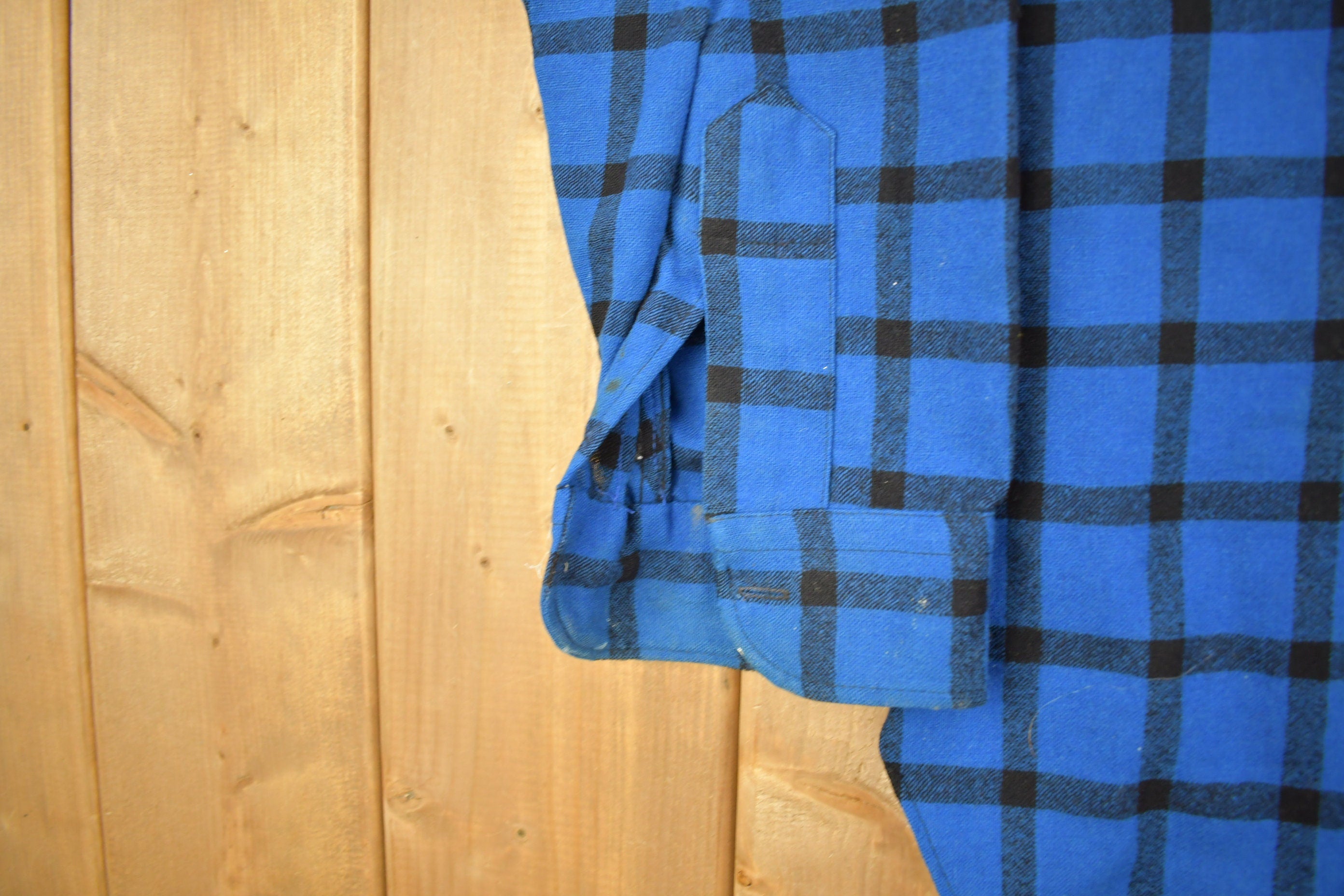 Vintage 1990s Pendleton Blue Plaid Button Up Flannel Board Shirt