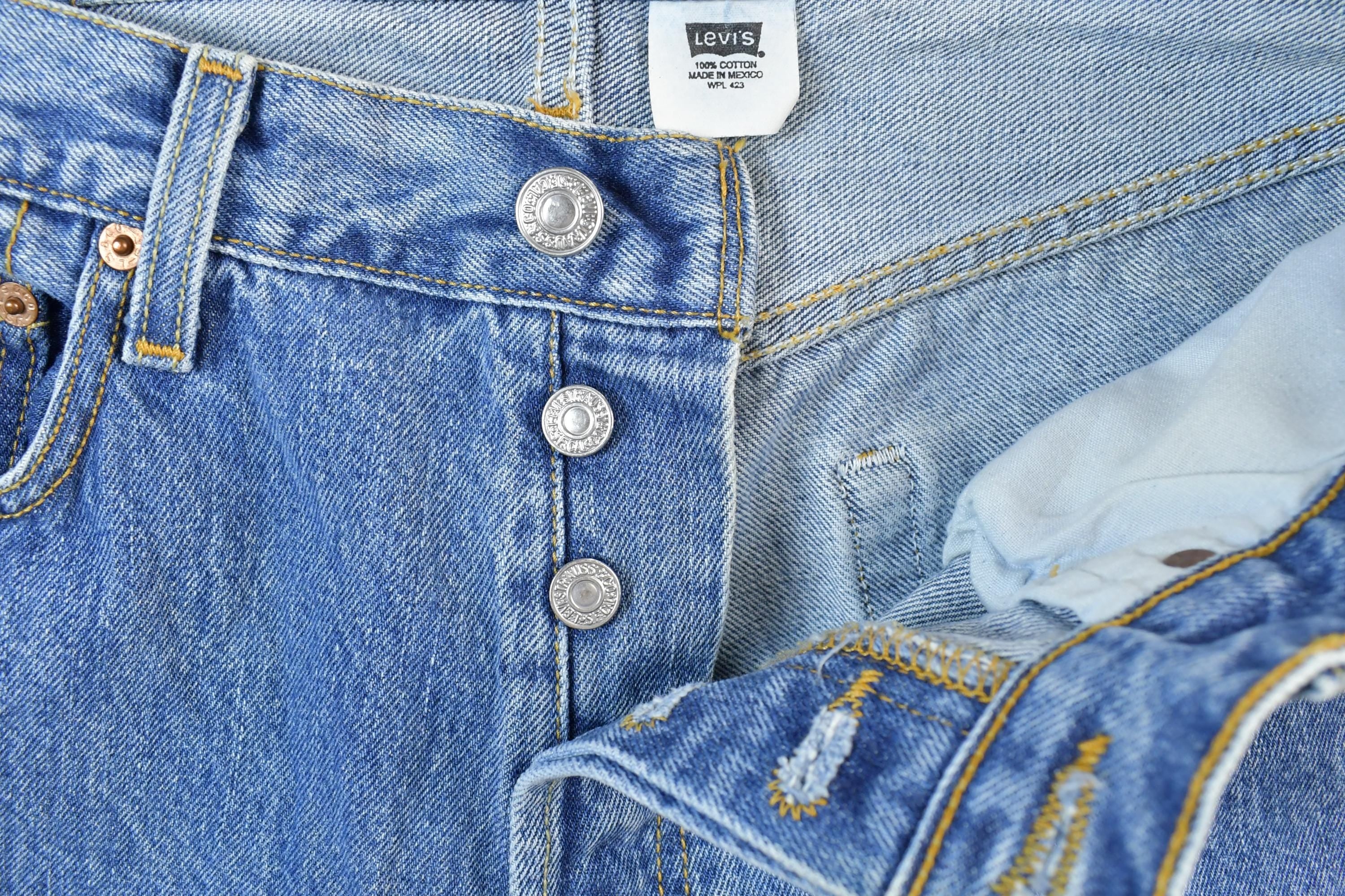 Vintage 1990s Levi Strauss 501 Red Tab Denim Jeans Size 33 x 30