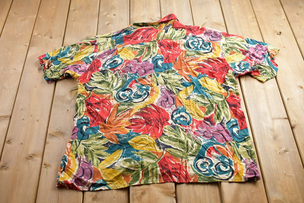 Vintage 1990s Islander Colourful Abstract Short Sleeve Button Up Vacation Shirt