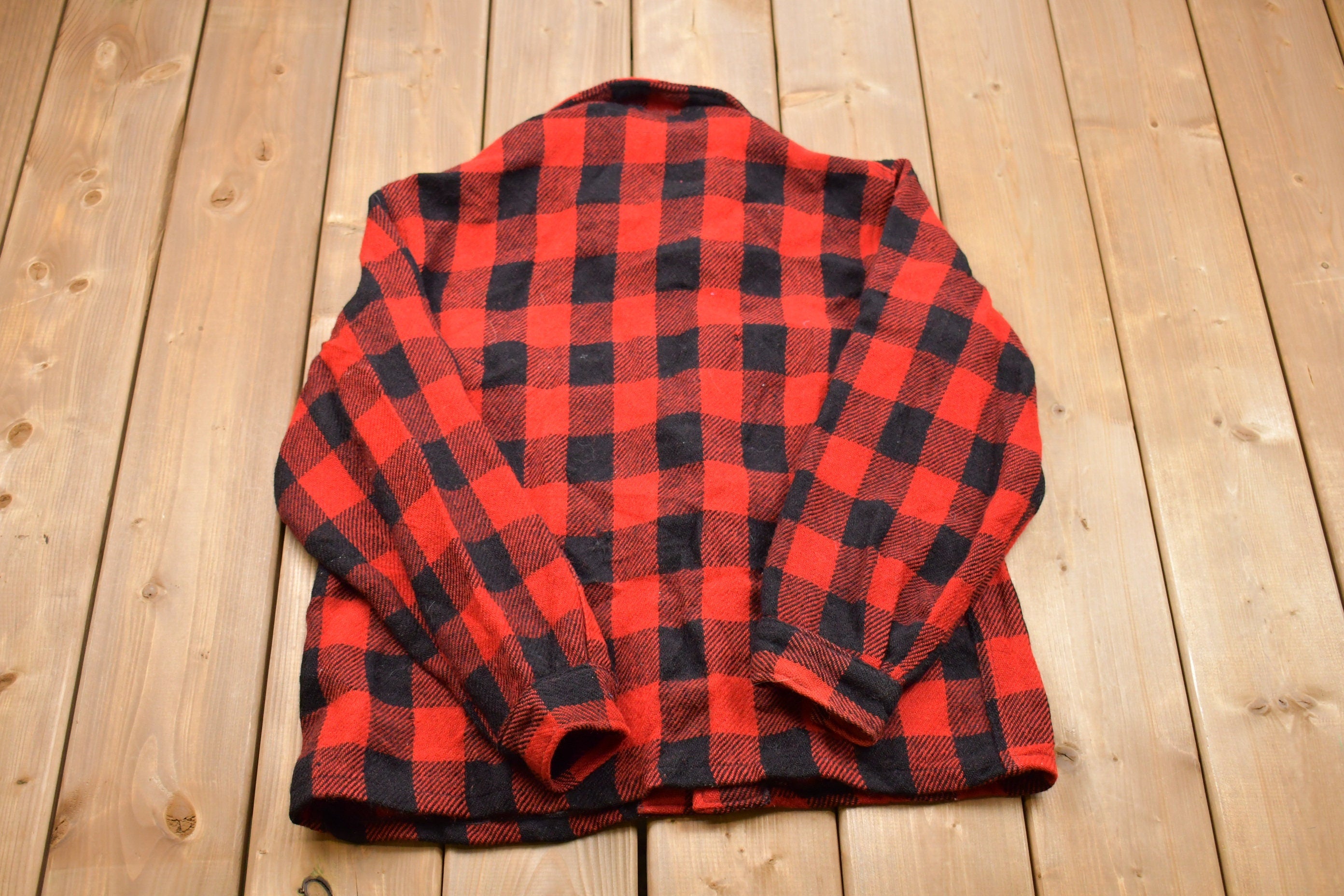 Vintage 1960s Outdoor World Plaid Flannel Button Up Shirt