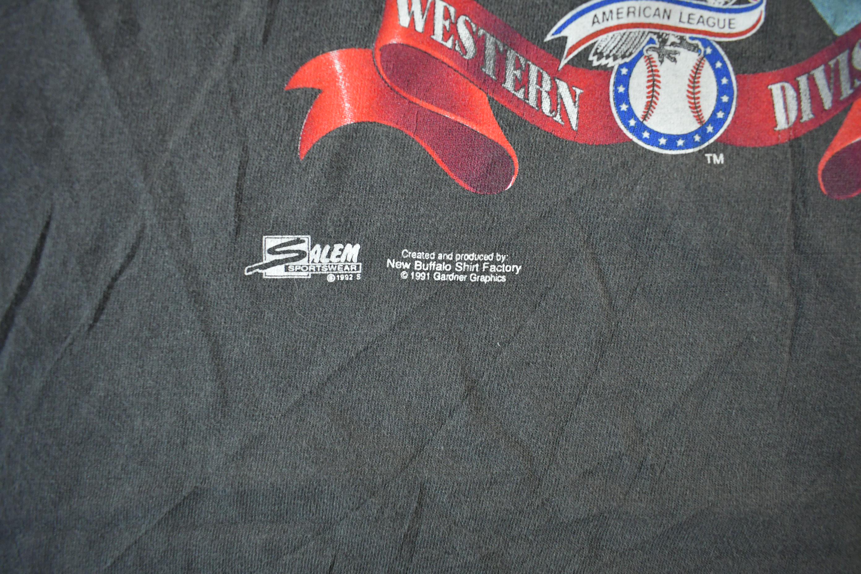 Vintage 1992 Minnesota Twins MLB Graphic T-Shirt