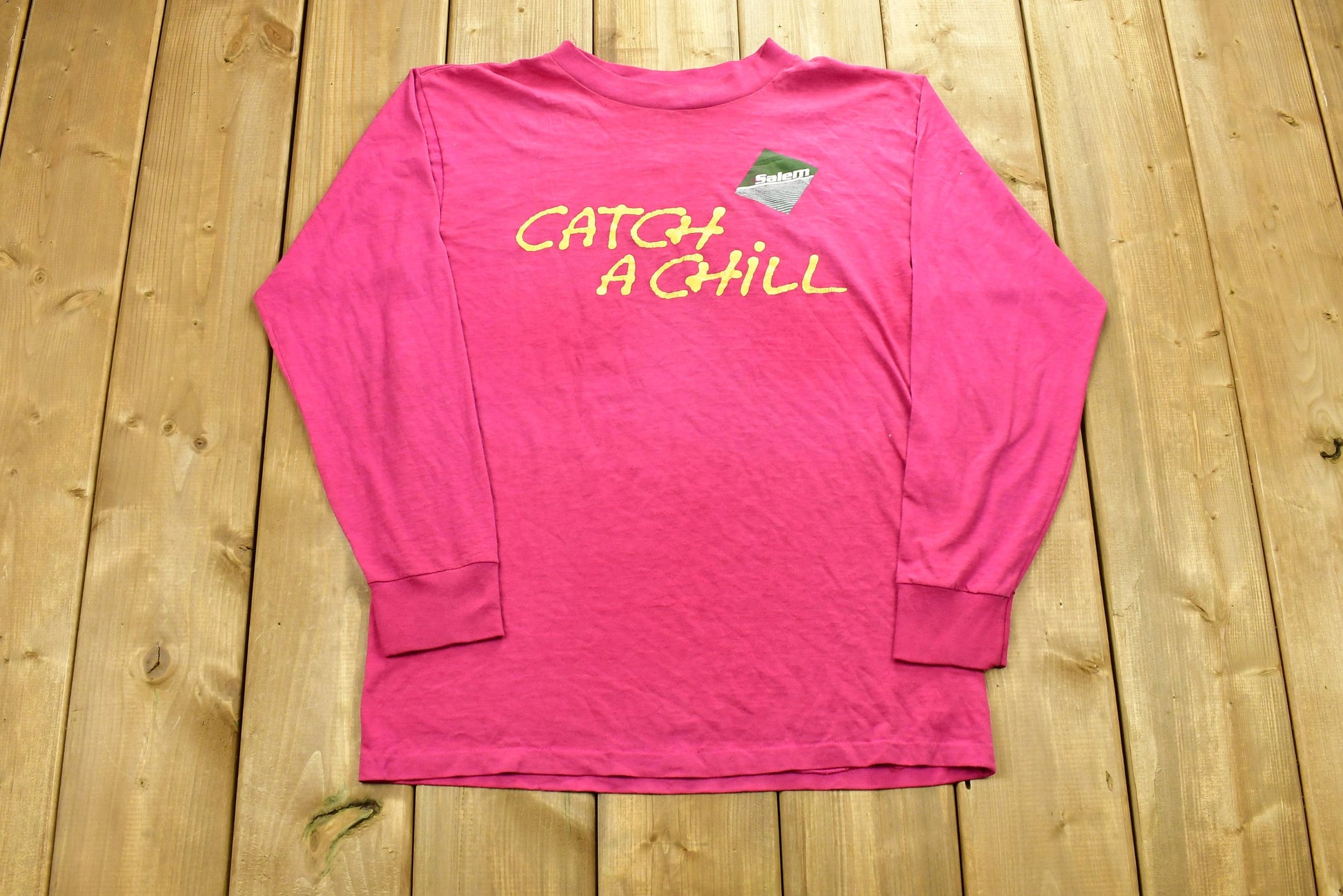 Vintage 90's Salem Cigarette Promo "Catch A Chill" T-Shirt / Longsleeve / 80s / 90s / Streetwear / Retro Style / Single Stitch / Made In USA