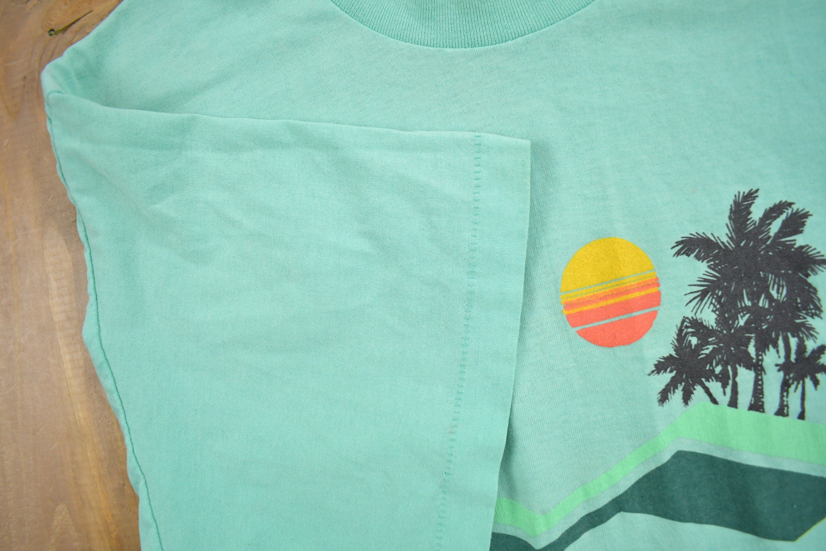 Vintage 1980s Hawaii Graphic Souvenir T Shirt