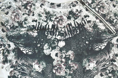 Women Vintage Vigoss Y2K Graphic Print T-Shirt / Vigoss Grunge Skull Print / Contrast Stitch / Internet Famous Clothing / Over Dyed