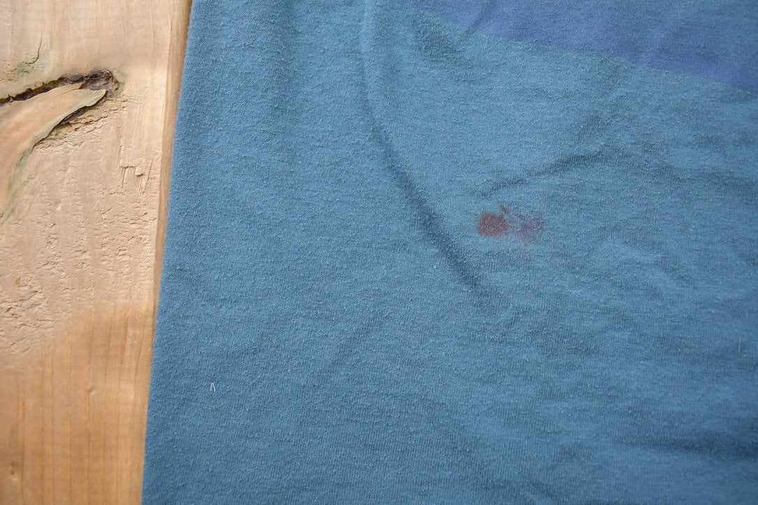 Vintage 1990s Killer Whale Canada T-Shirt