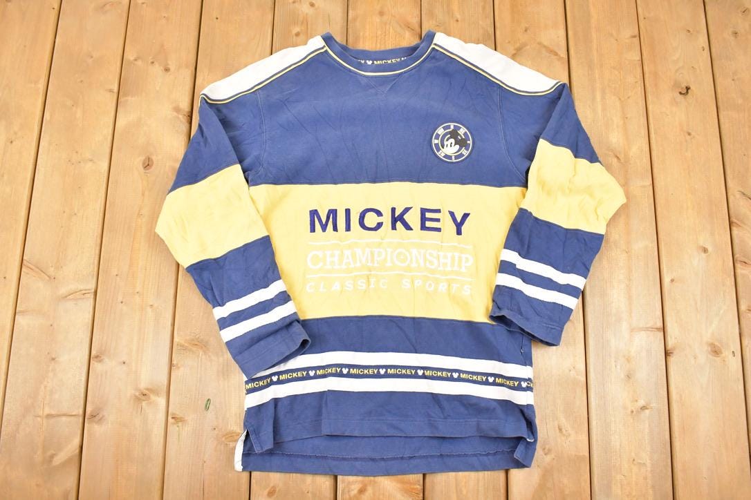Vintage 1990s Mickey Champion Classic Sports Embroidered Disney Crewneck Sweater Men's L