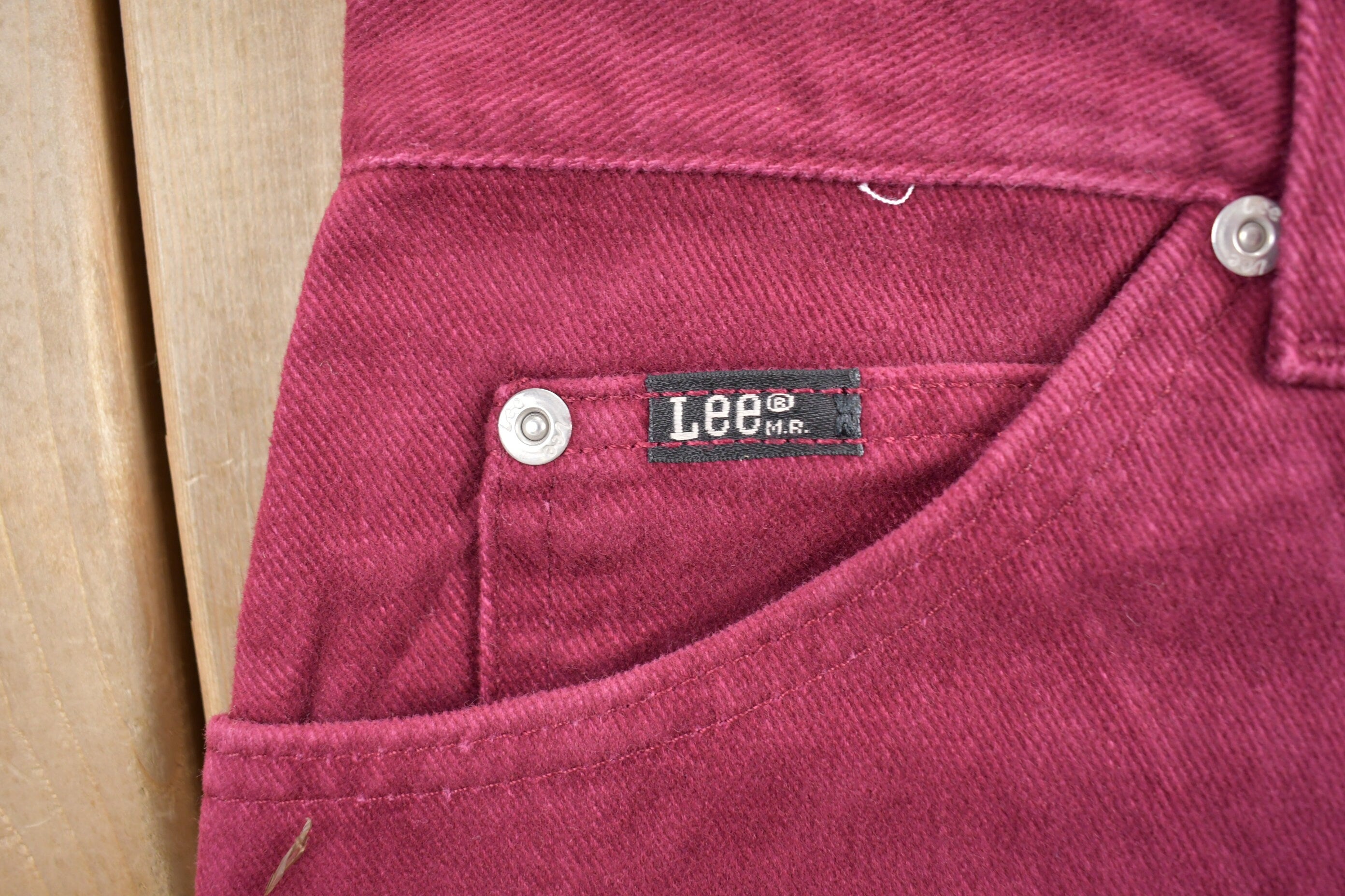LEE Denim Regular Fit Deadstock Vintage 1980s Jeans Size 28 x 30 Burgundy