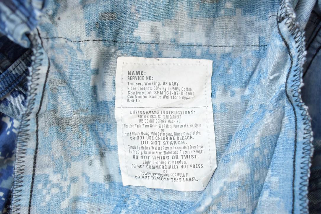 Vintage 1990s Navy Blue Digital Army Camouflage Cargo Pants Size 27 x 31