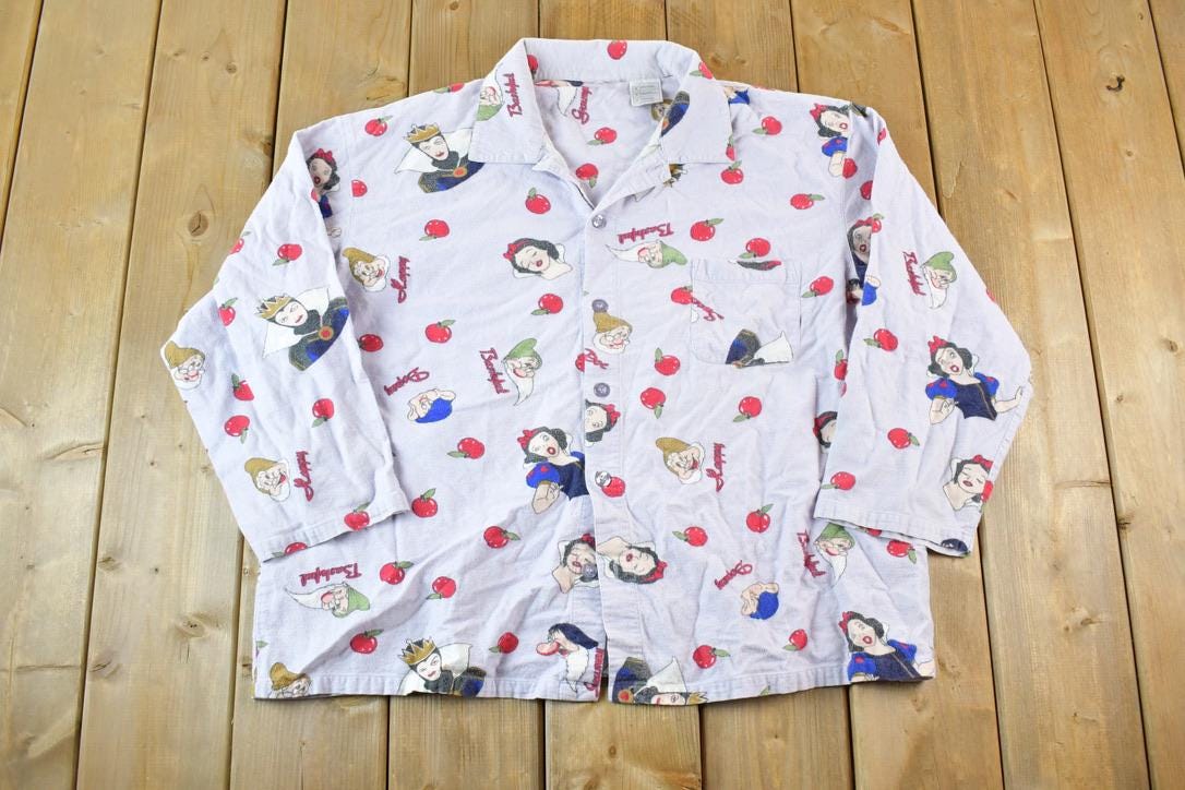 Vintage 1990s Snow White Disney AOP Sleepwear Button Up Shirt Size Mens L