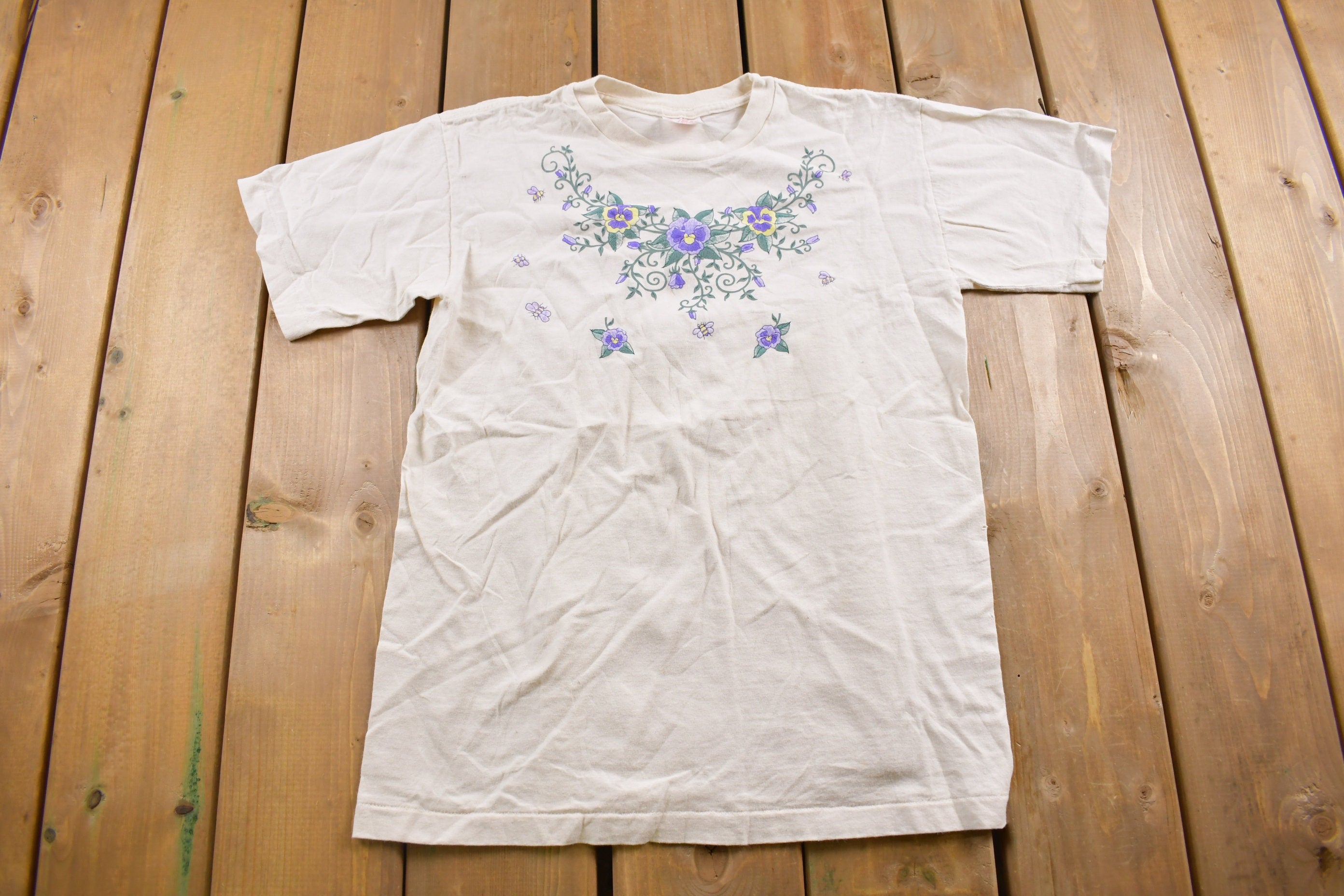 Vintage 1990s Floral Neck Graphic T Shirt