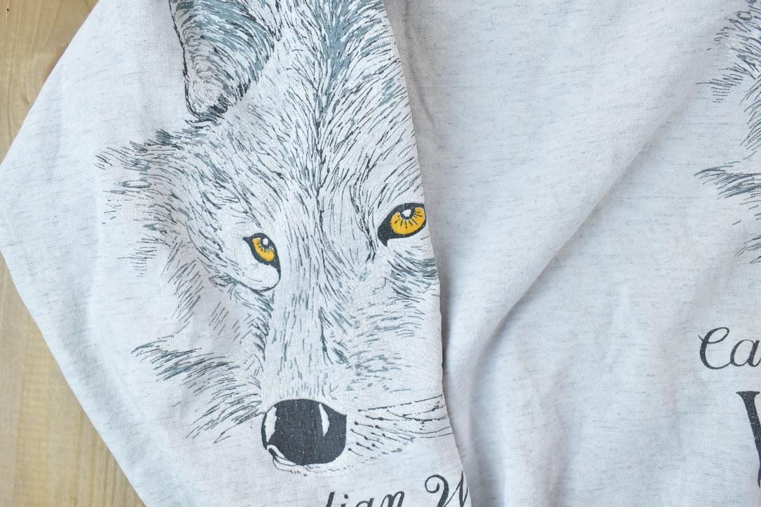 Vintage 1990s Canadian Wilderness White Wolf Outdoorsman Crewneck Sweatshirt